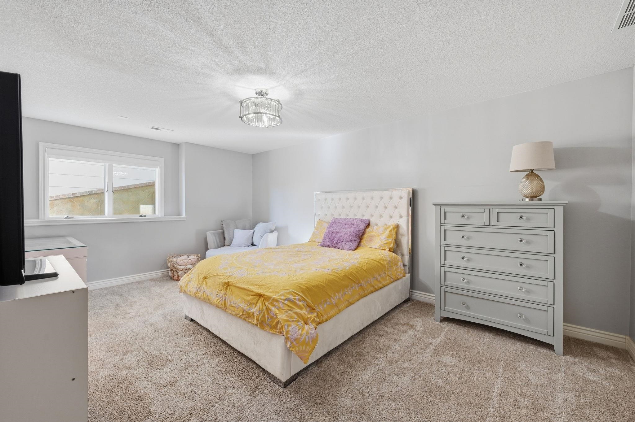 8421 W Meadow Park Property Photo 34
