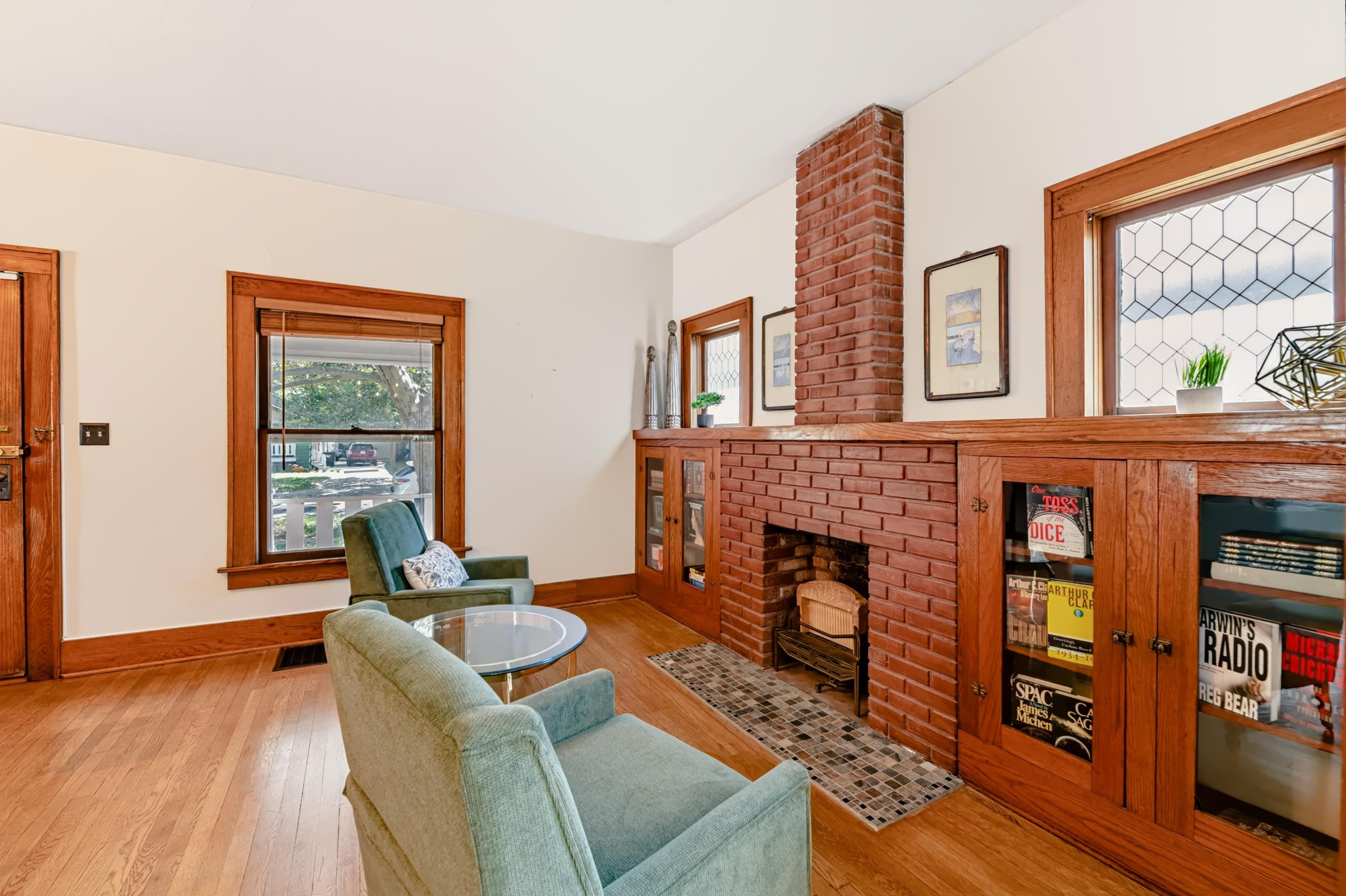 1021 N Woodrow Property Photo 6