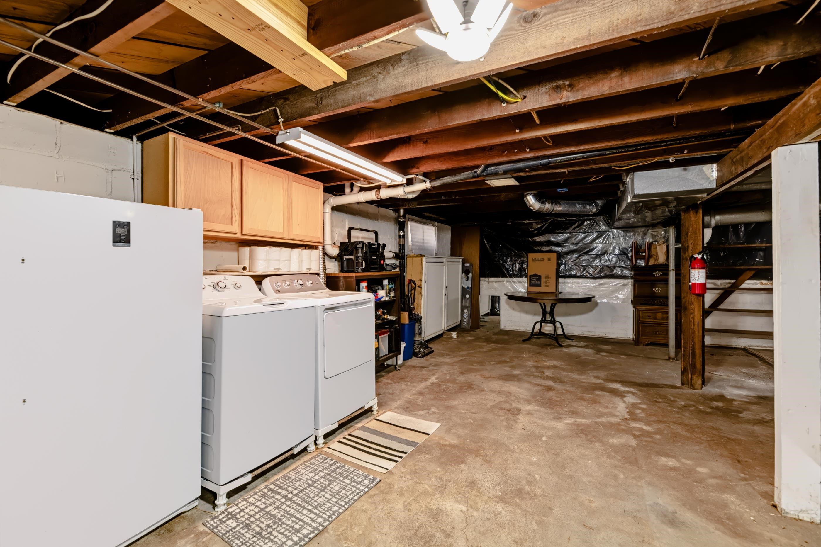 1021 N Woodrow Property Photo 29