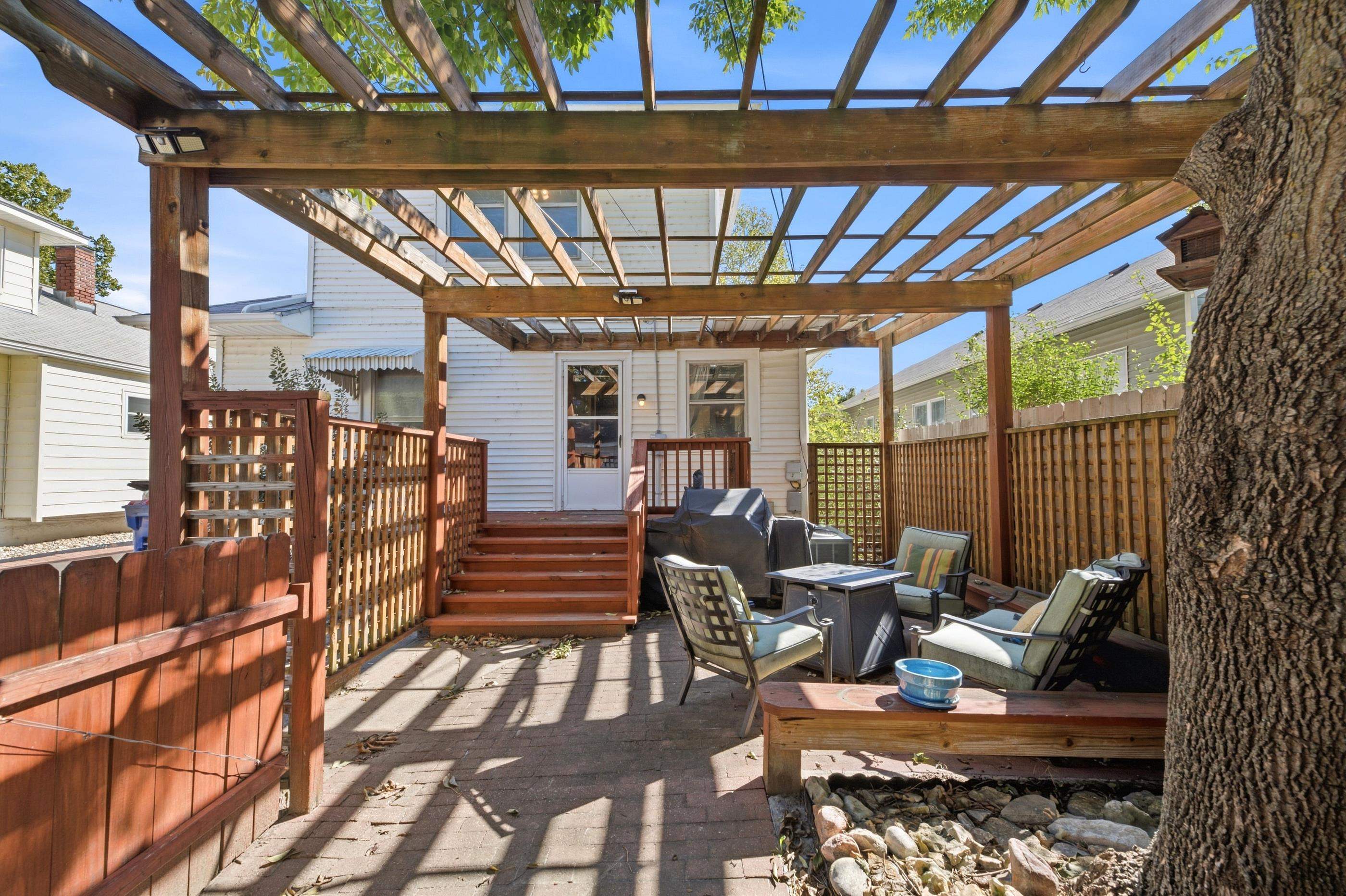 1021 N Woodrow Property Photo 36