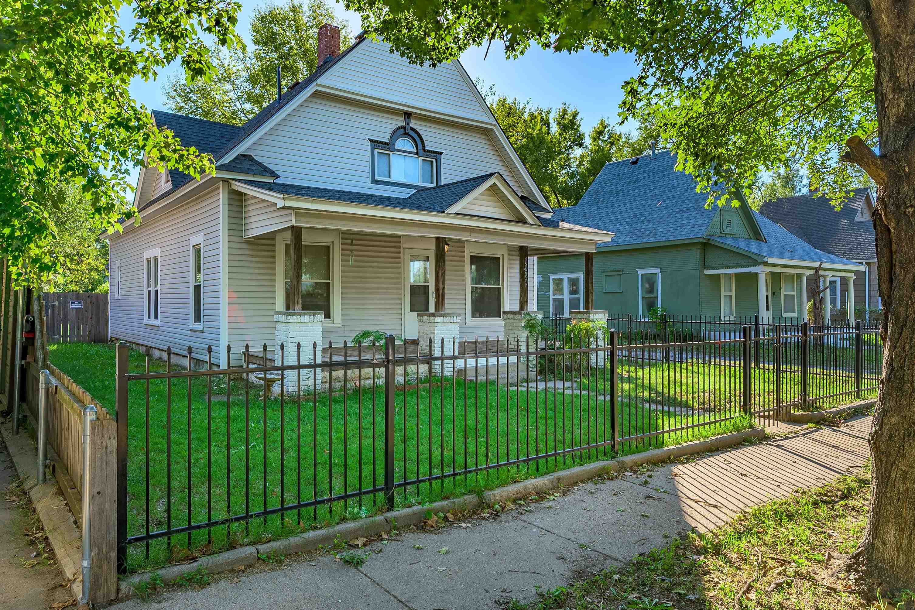 1420 S Emporia Ave Property Photo 16