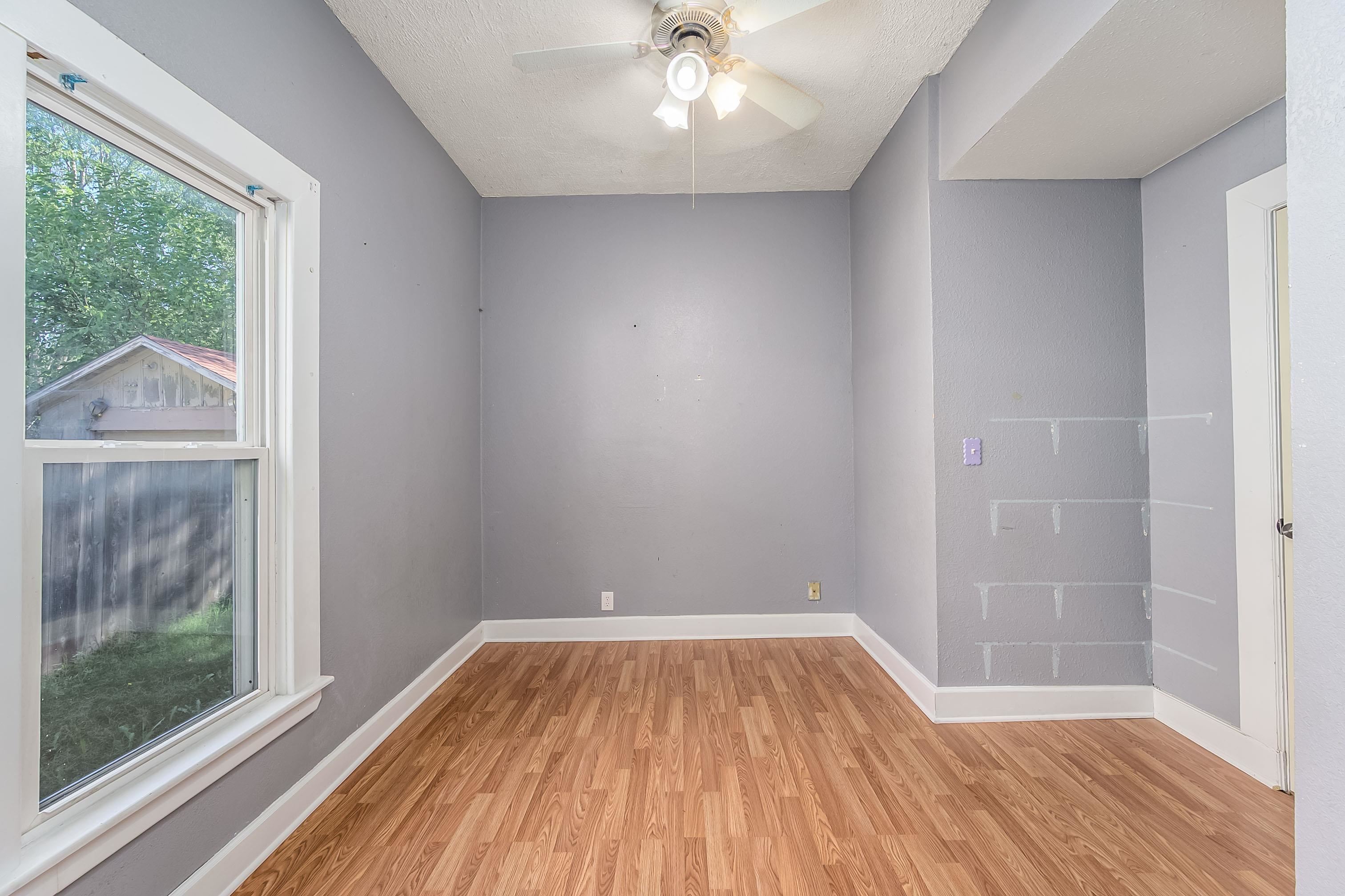 1420 S Emporia Ave Property Photo 23