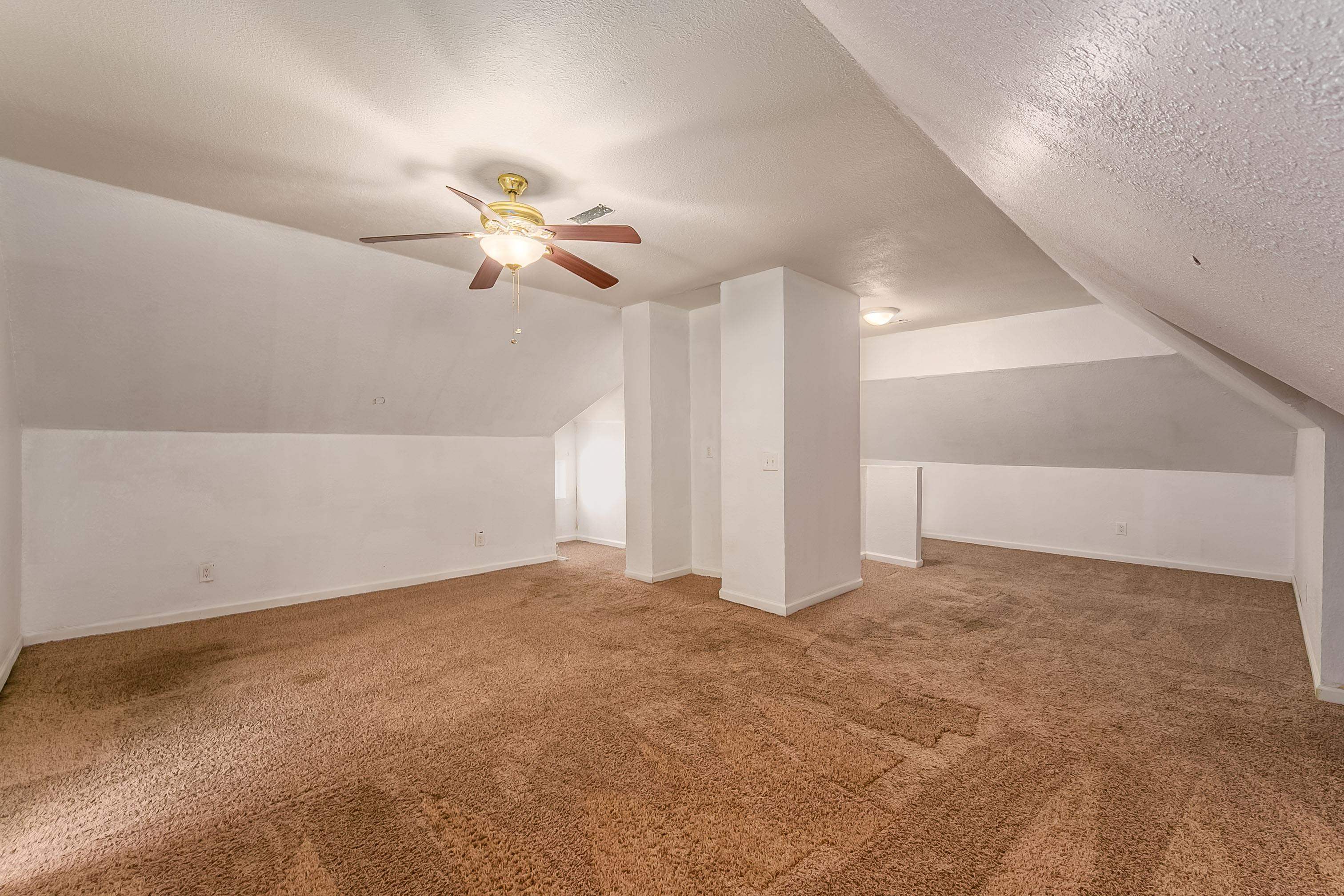 1420 S Emporia Ave Property Photo 35