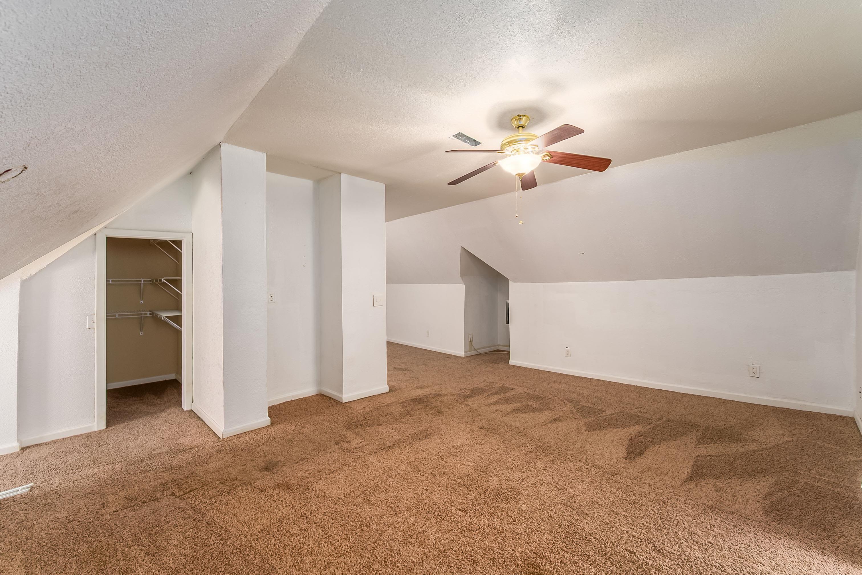 1420 S Emporia Ave Property Photo 36