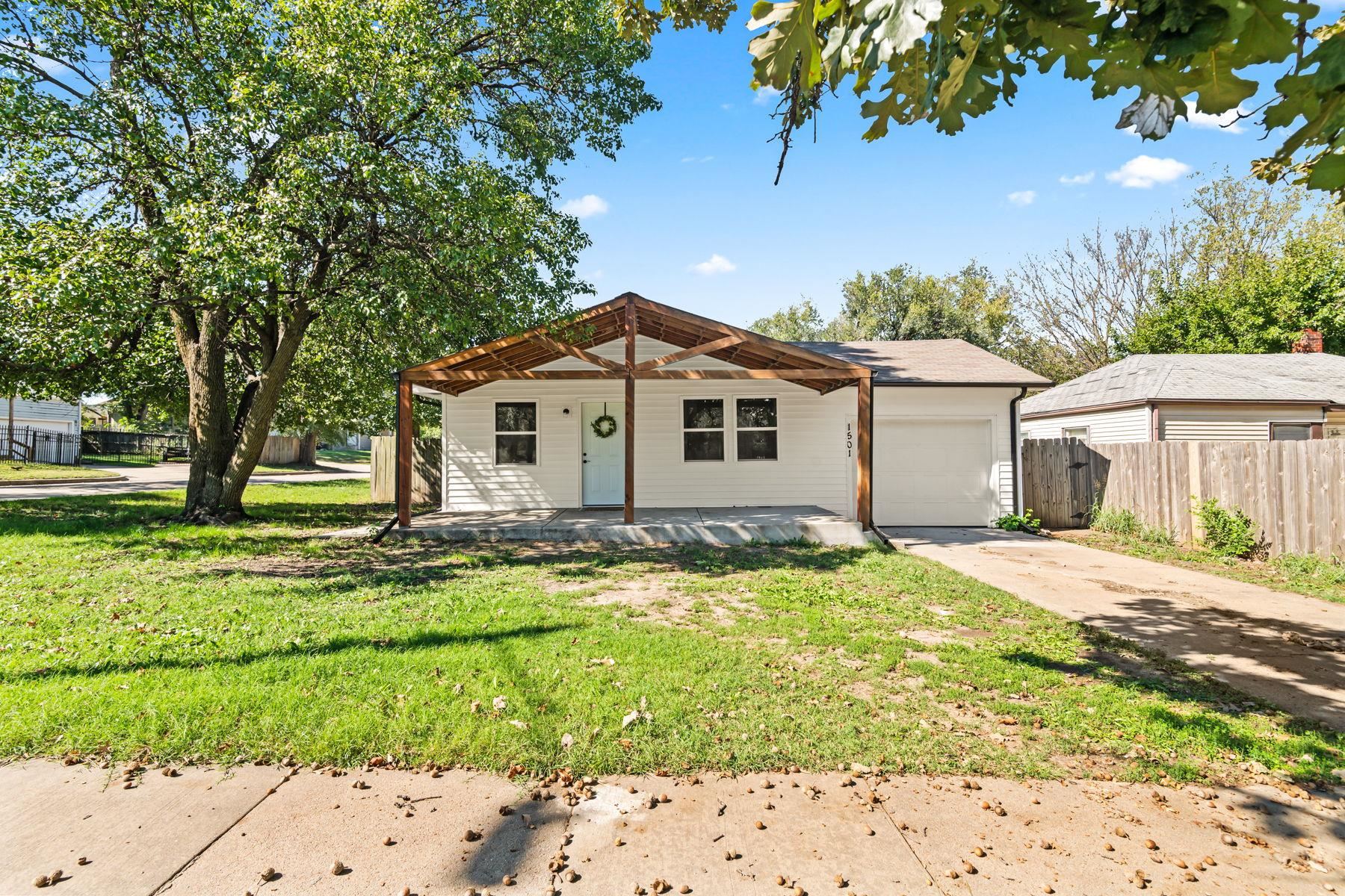1501 N Erie Property Photo 4