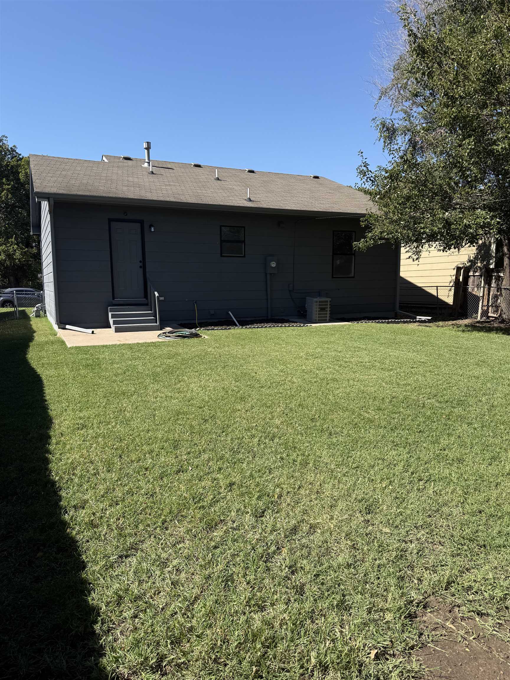 1320 N Piatt Ave Property Photo 4