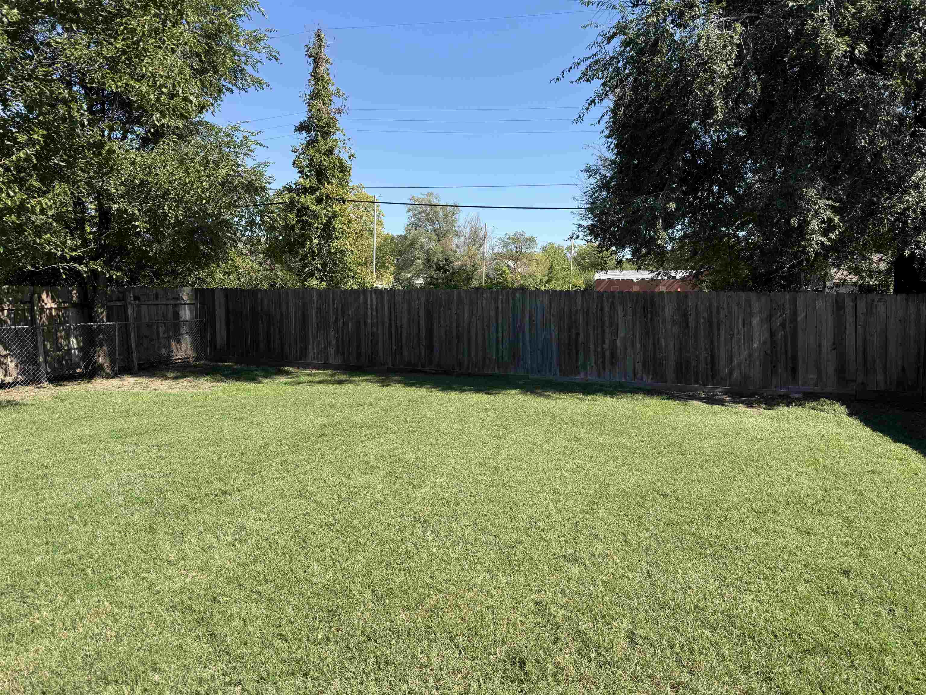 1320 N Piatt Ave Property Photo 5