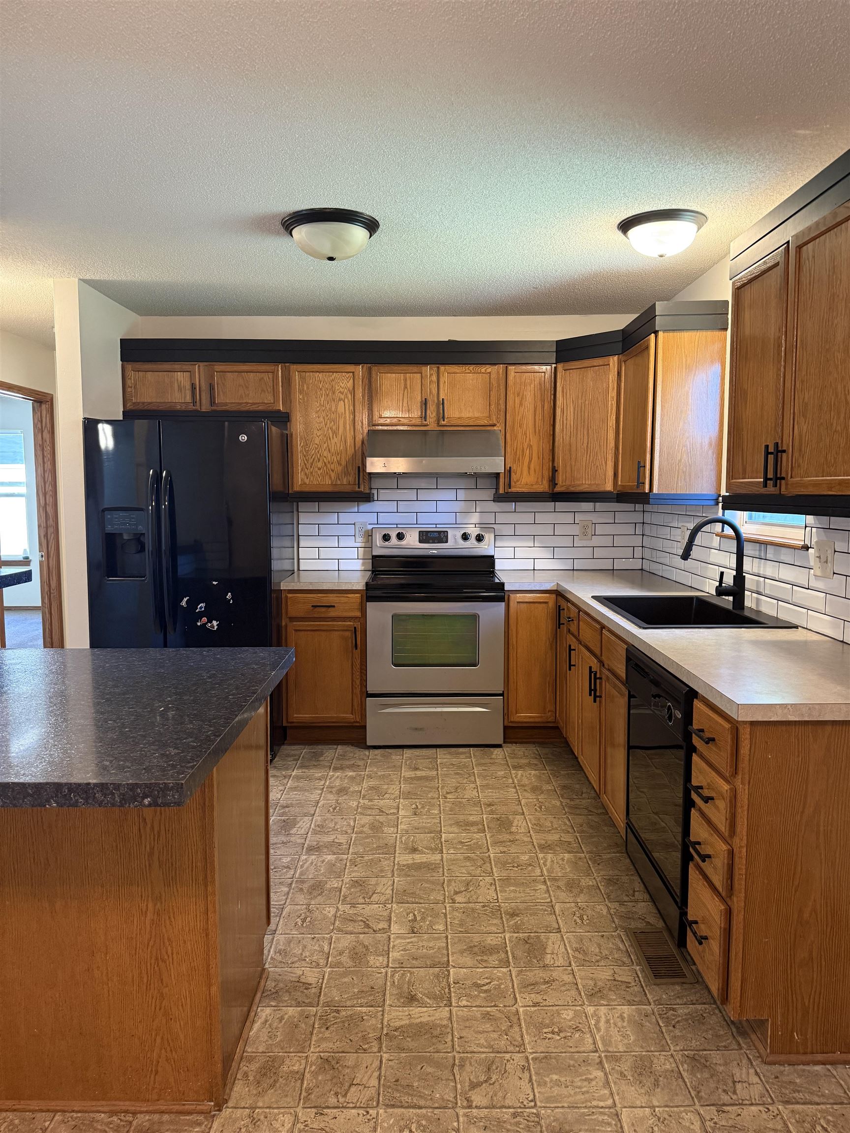1320 N Piatt Ave Property Photo 10