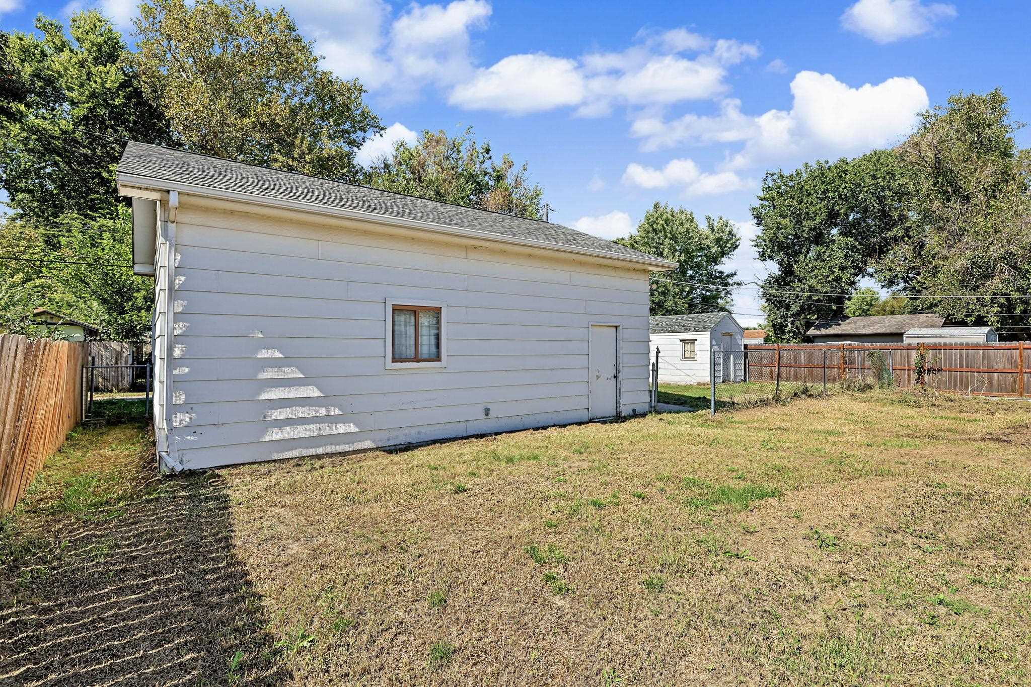 1739 S Spruce Property Photo 28