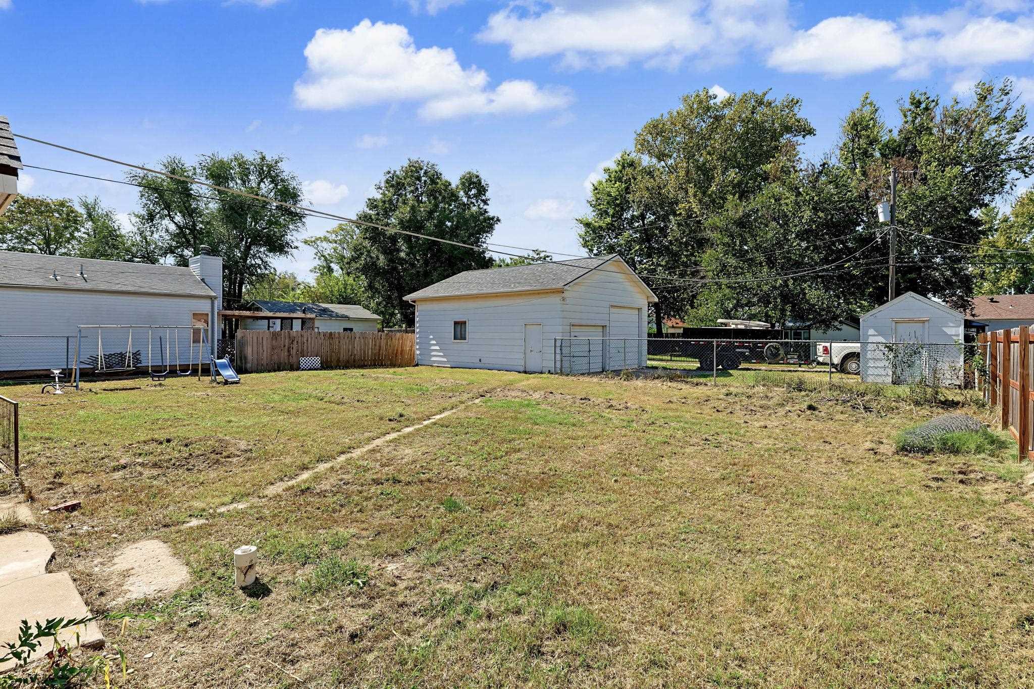 1739 S Spruce Property Photo 31
