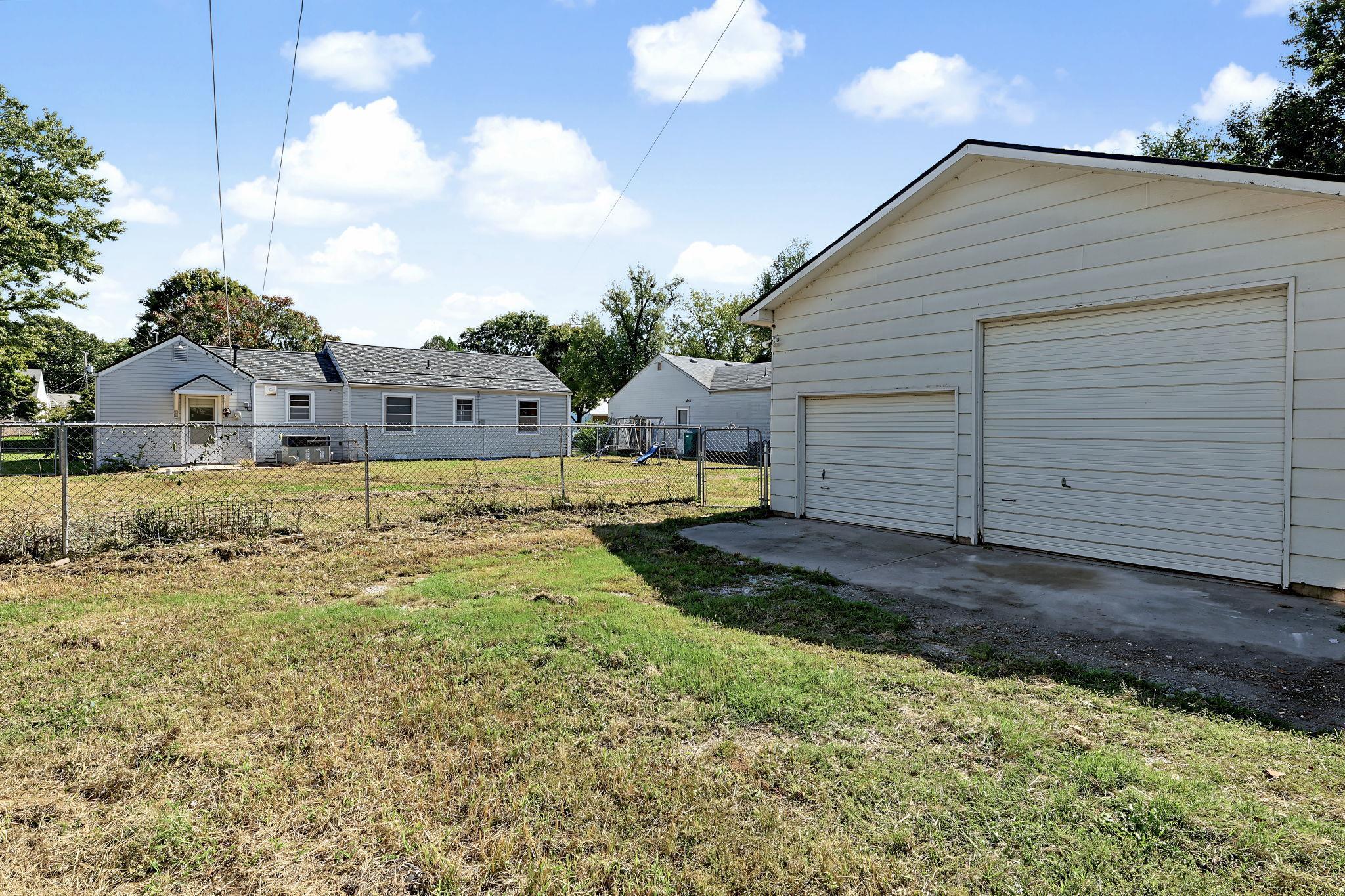 1739 S Spruce Property Photo 35