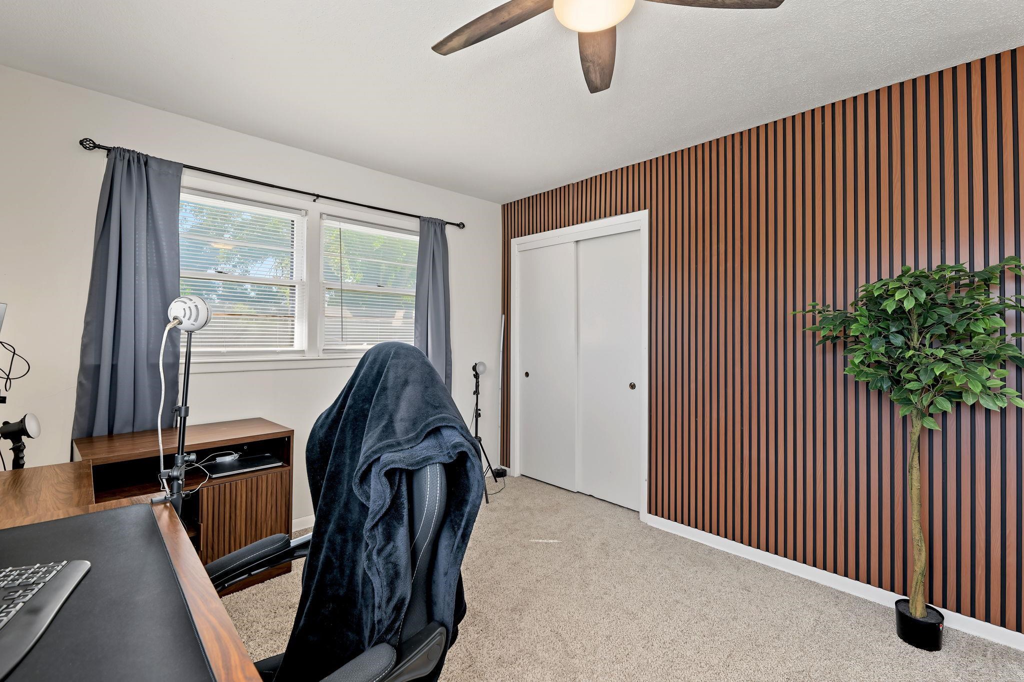 2443 N Marigold Property Photo 19