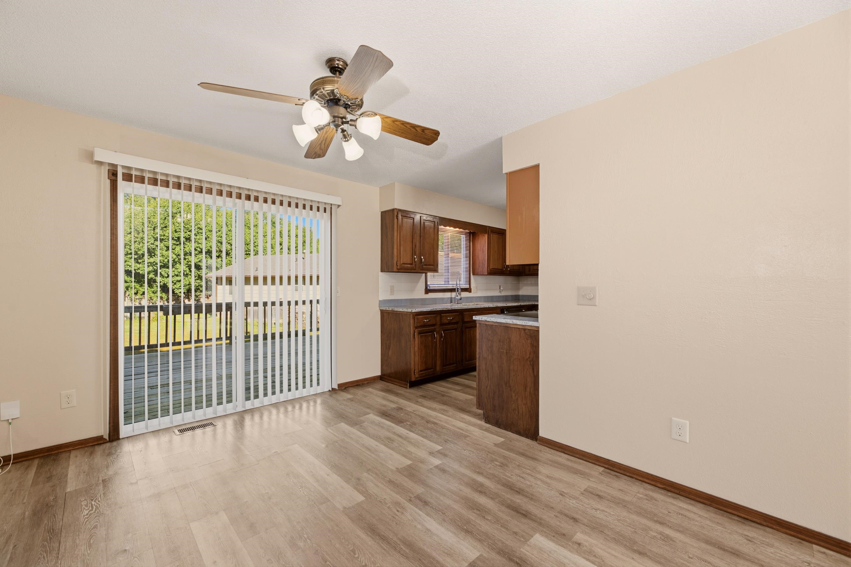 1714 E Evergreen Ct Property Photo 7