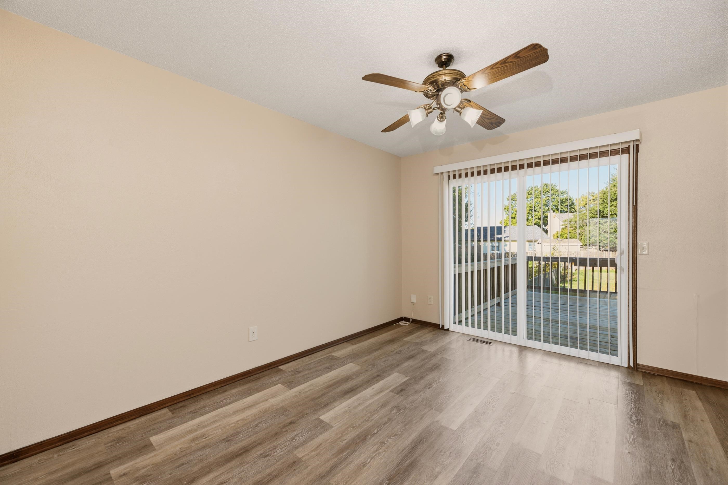 1714 E Evergreen Ct Property Photo 8