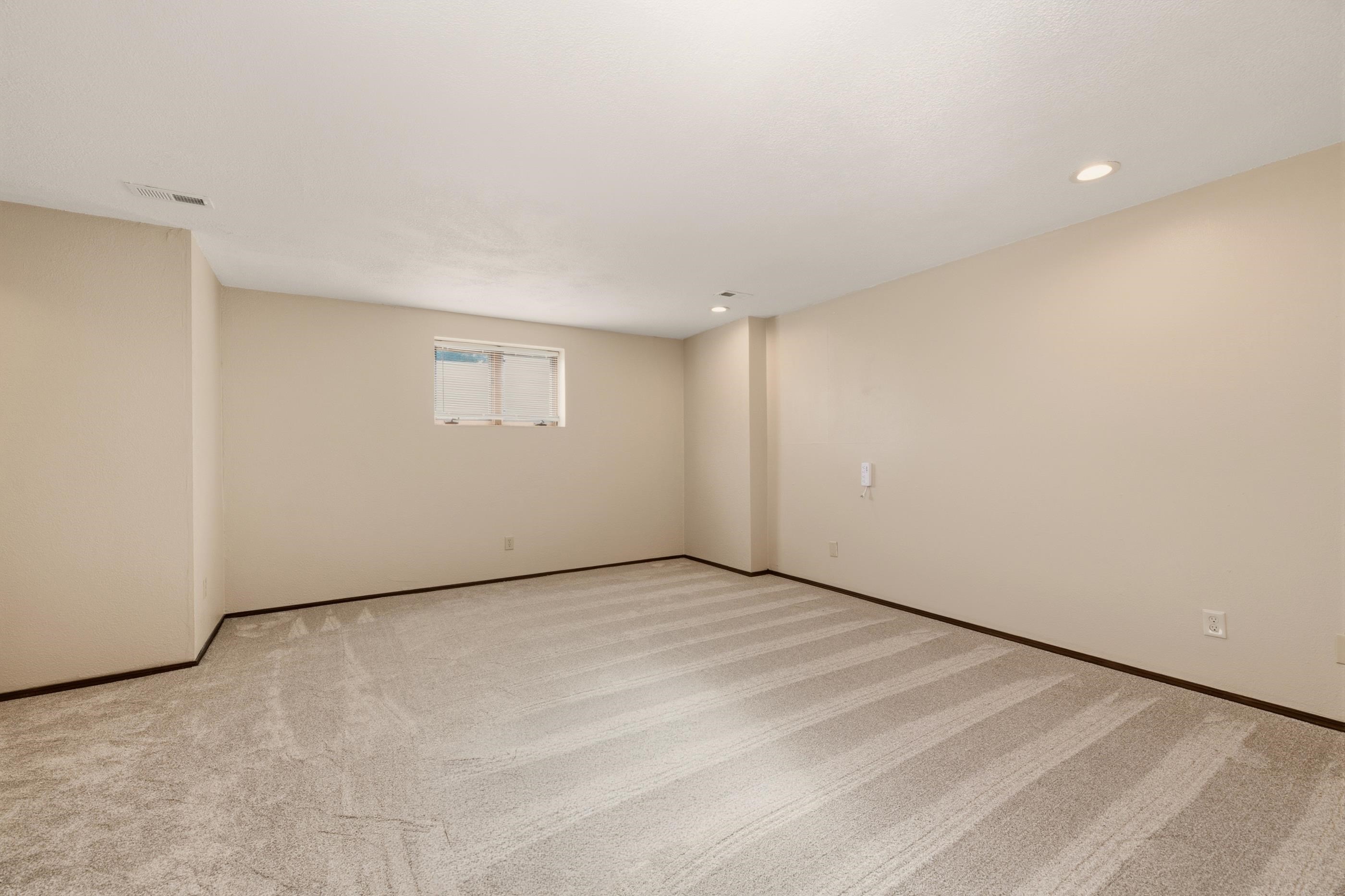 1714 E Evergreen Ct Property Photo 22