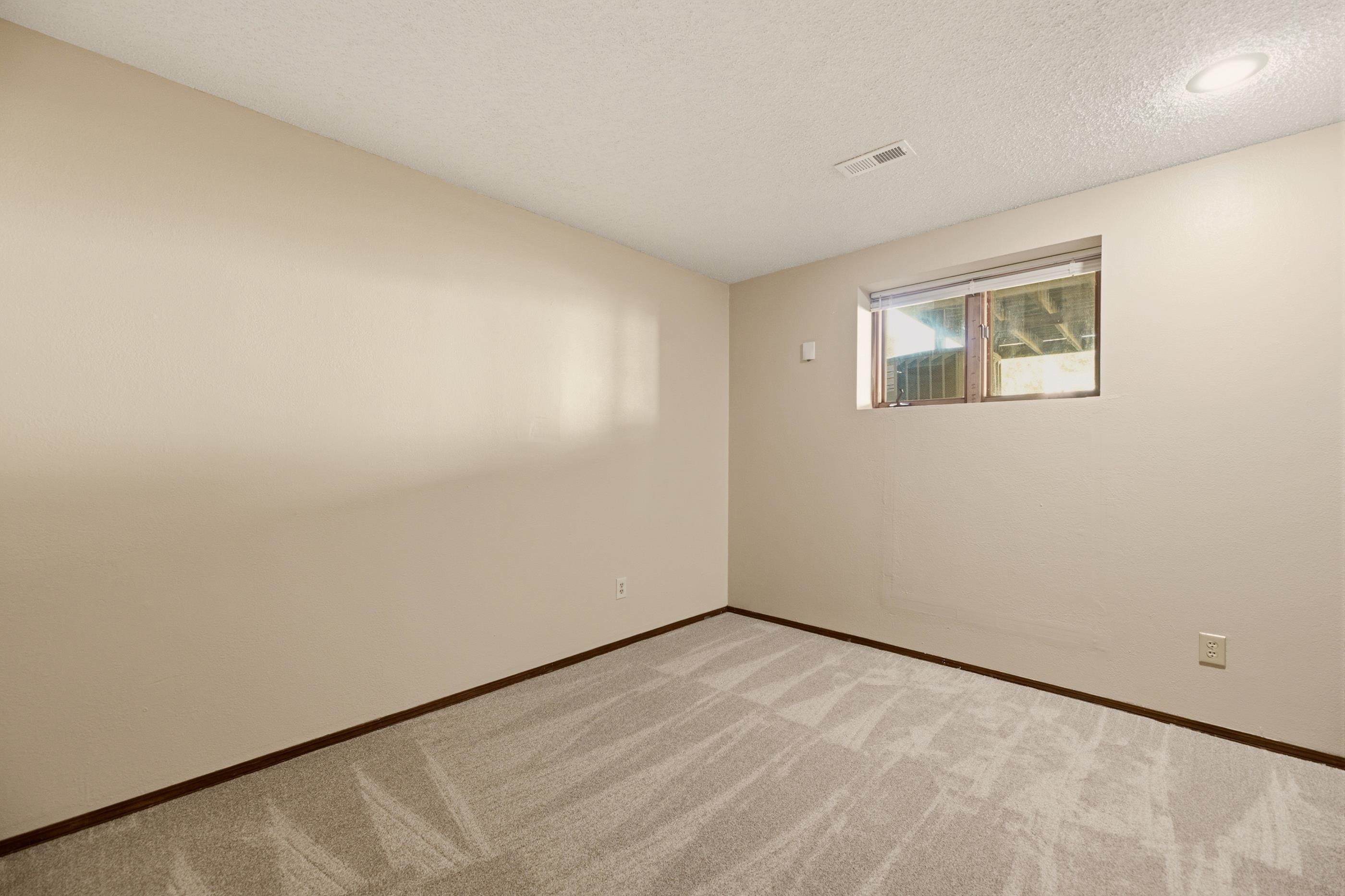 1714 E Evergreen Ct Property Photo 23
