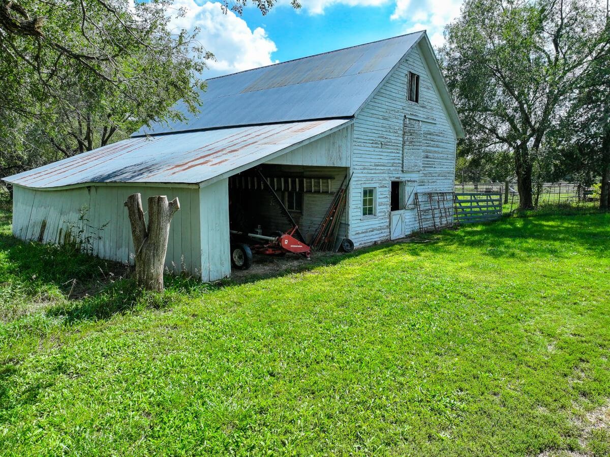 1425 110th Property Photo 6