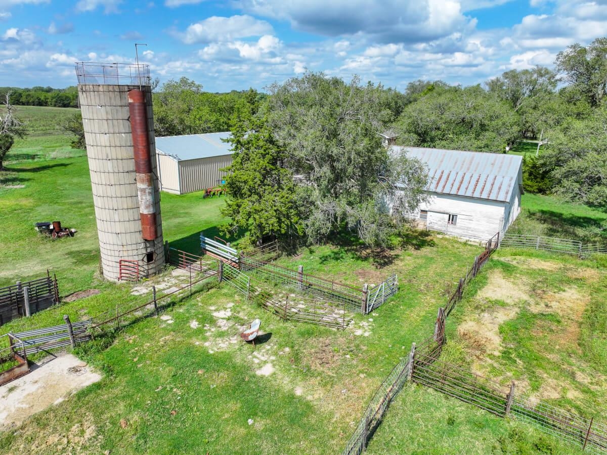 1425 110th Property Photo 9