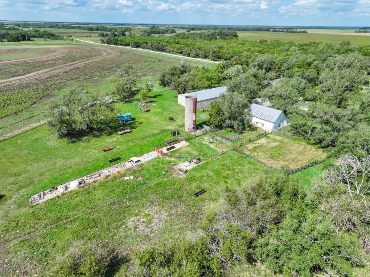 1425 110th Property Photo 10
