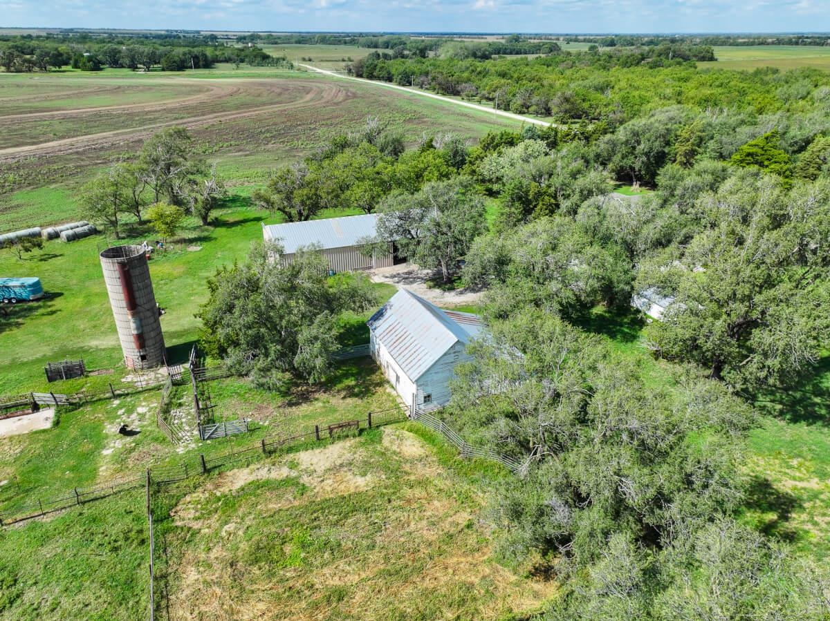 1425 110th Property Photo 12