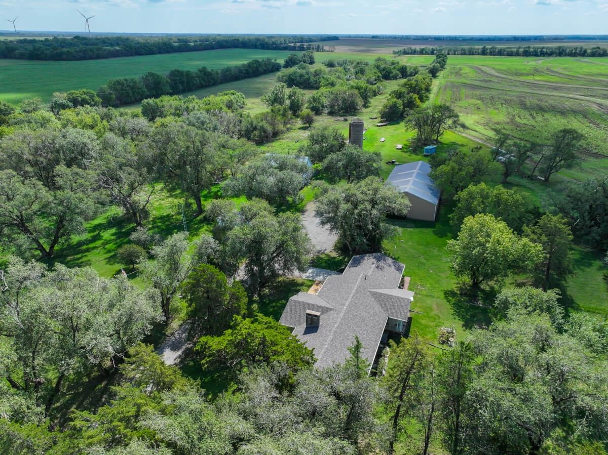1425 110th Property Photo 13