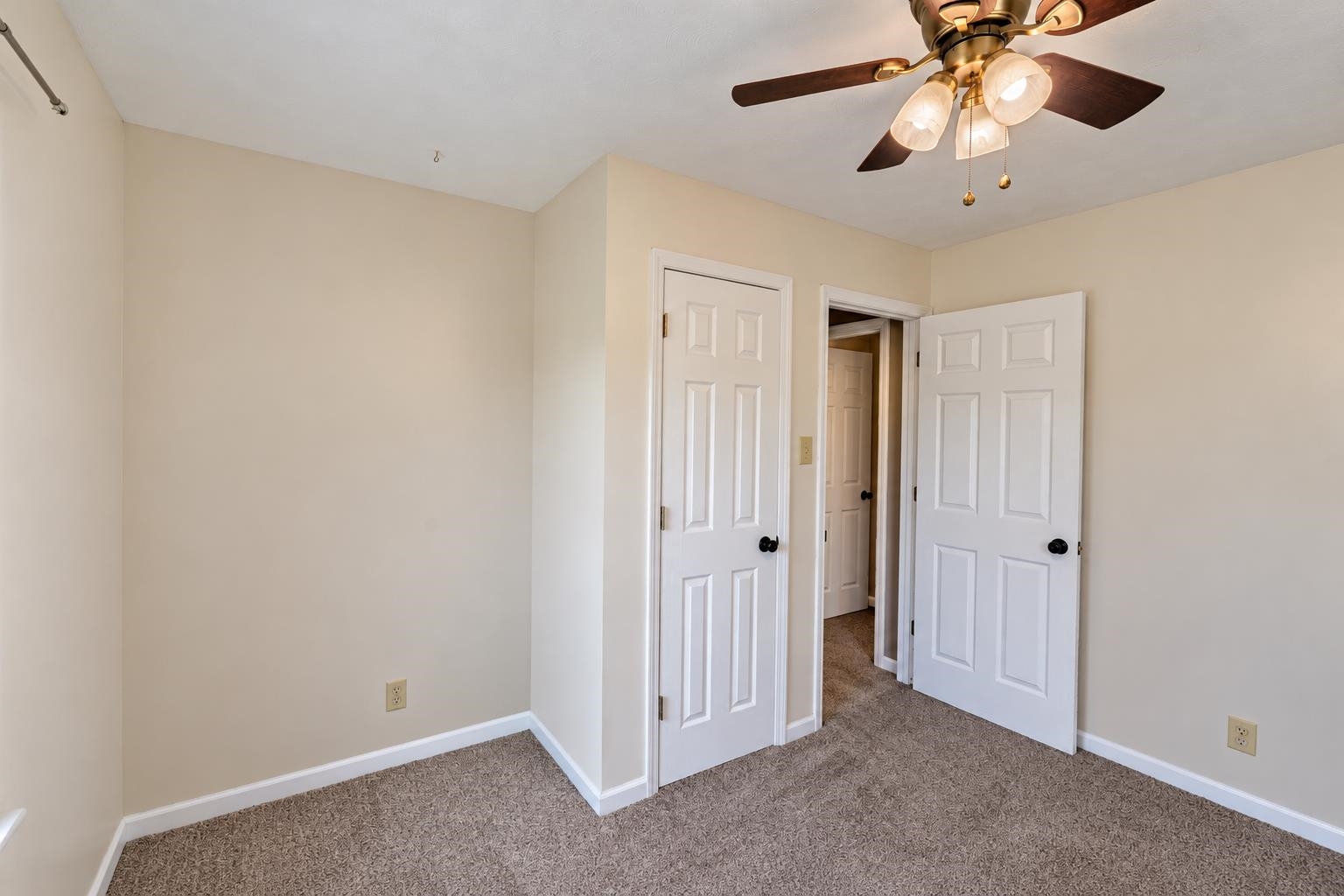 1501 Beach St Property Photo 14