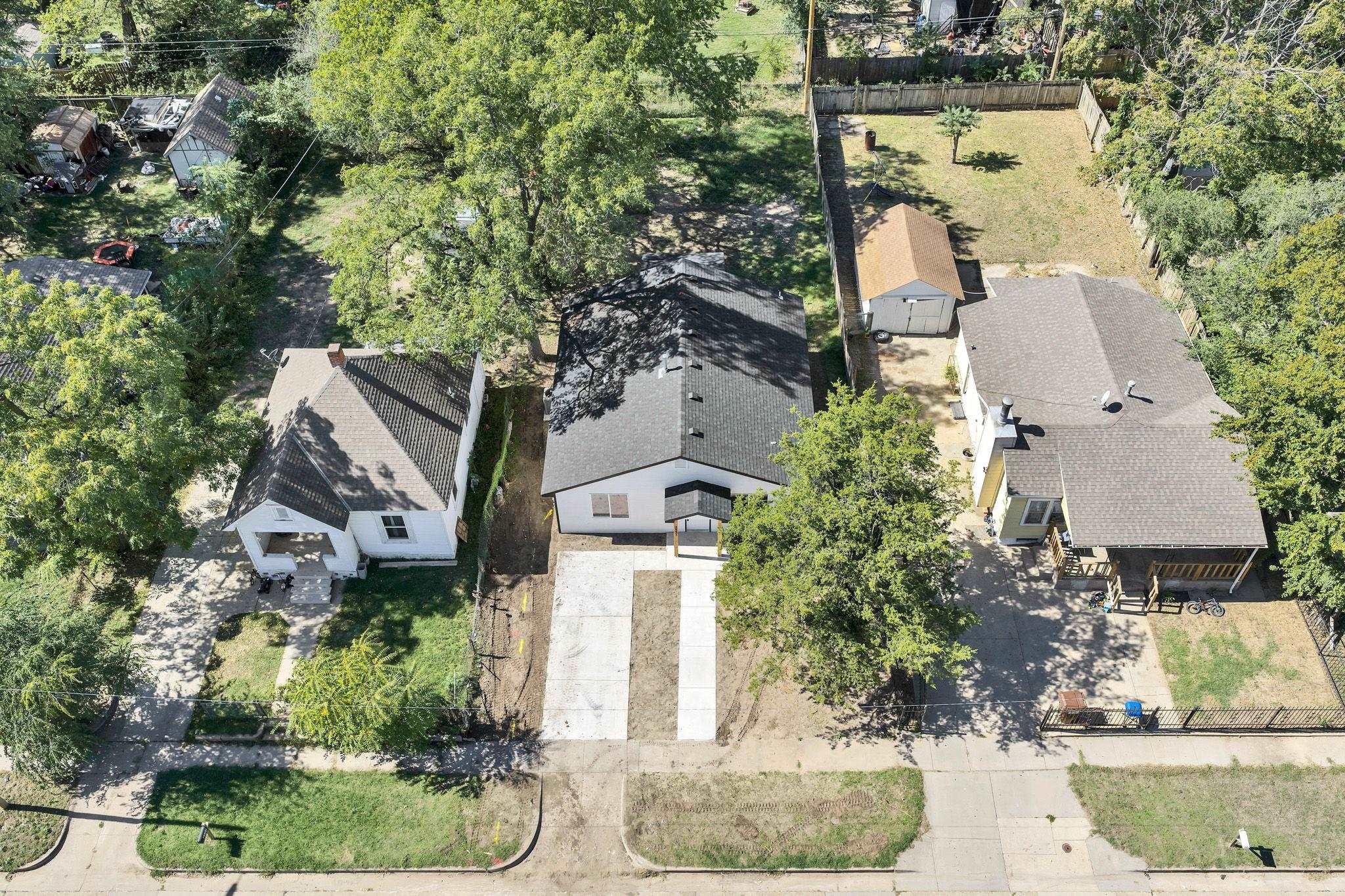 2331 N Jackson Property Photo 2