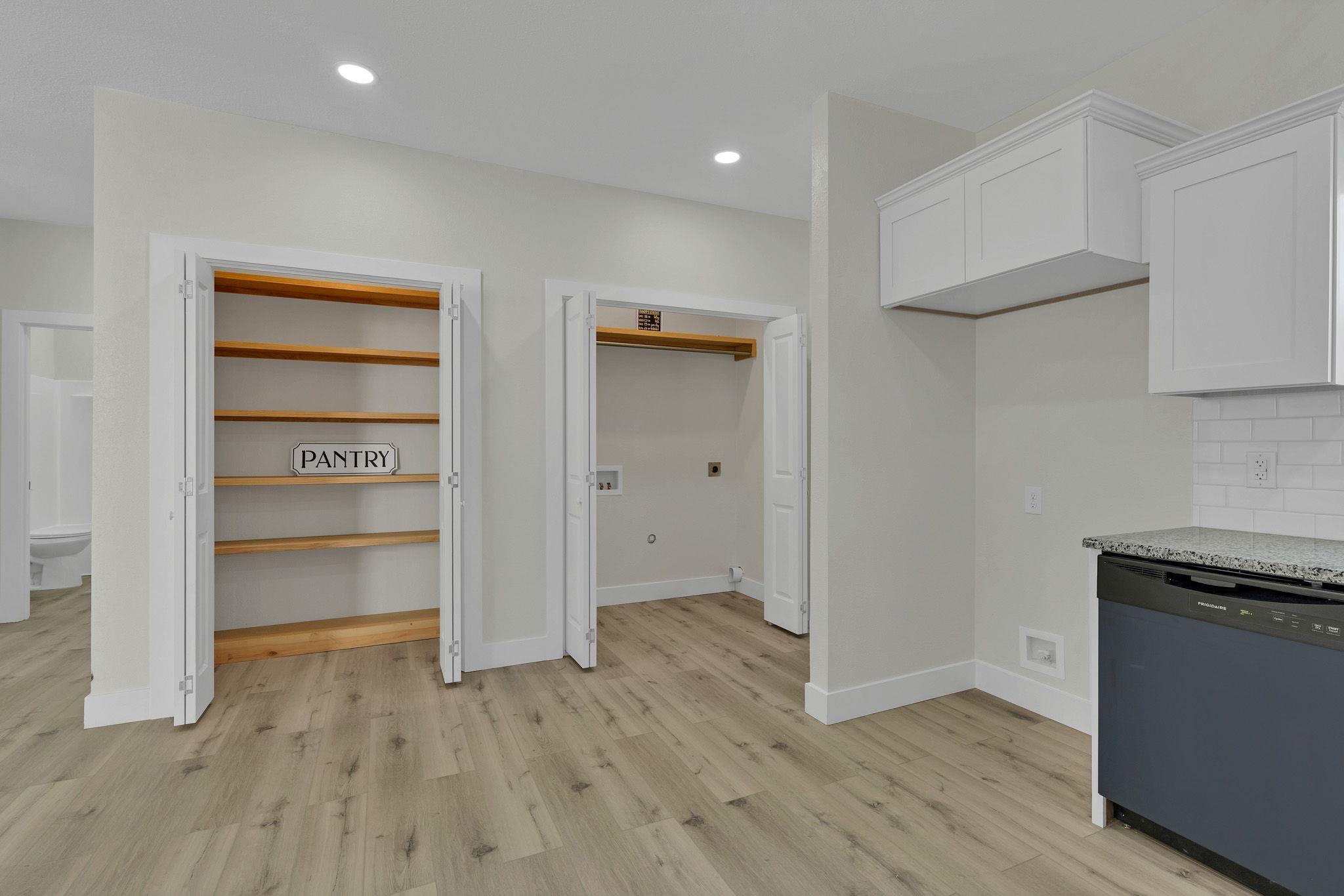 2331 N Jackson Property Photo 12