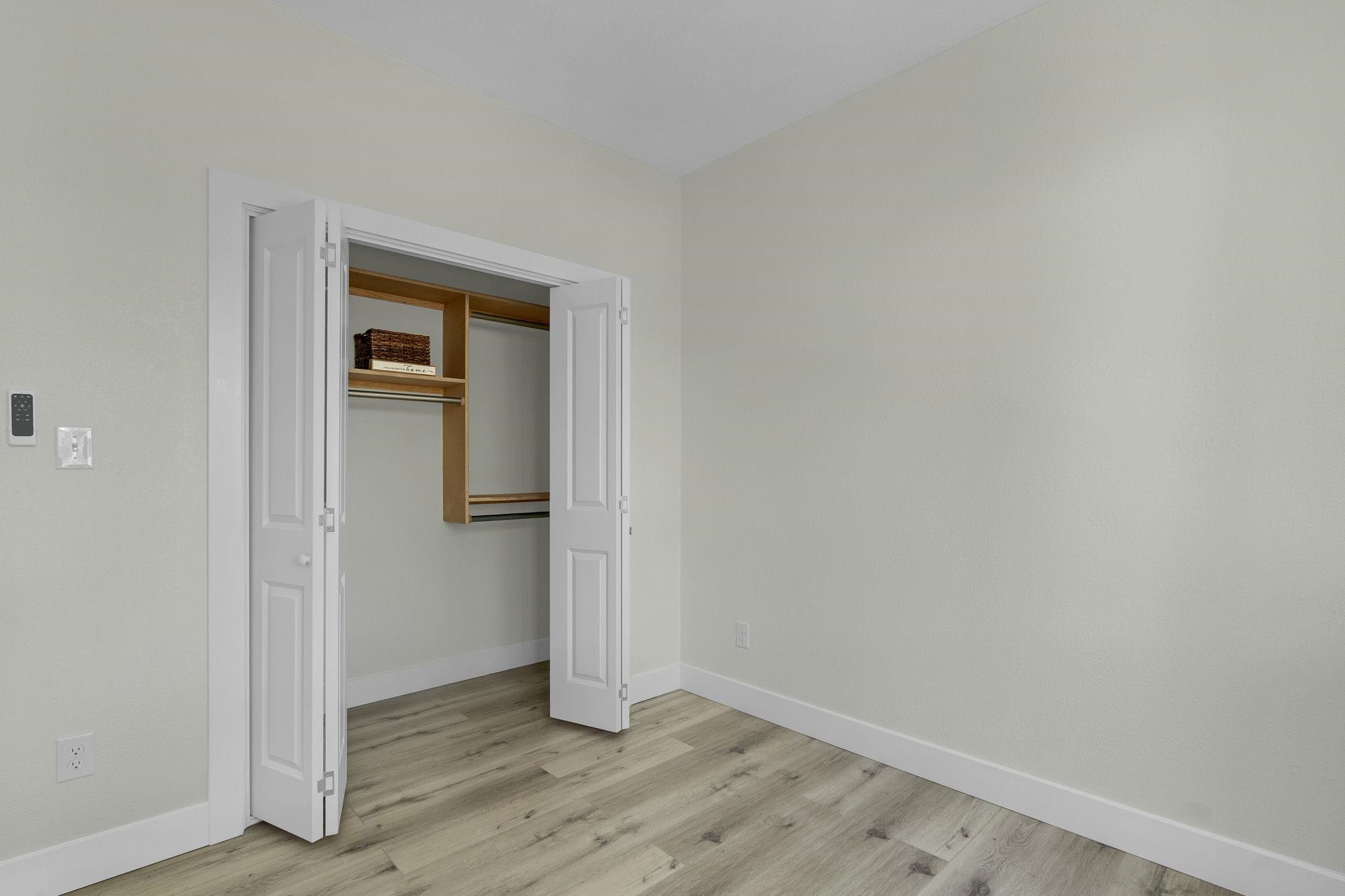 2331 N Jackson Property Photo 16