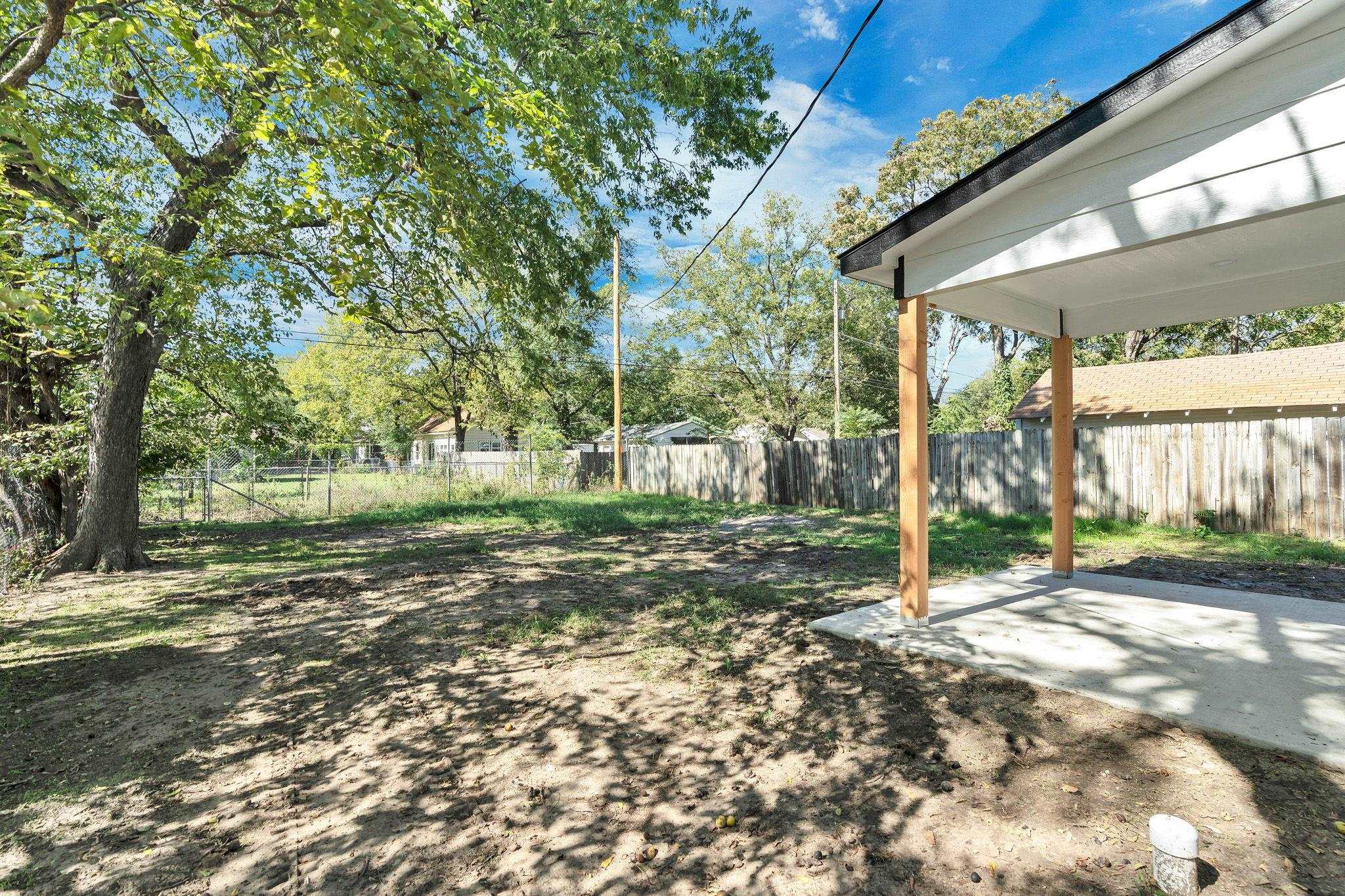2331 N Jackson Property Photo 24
