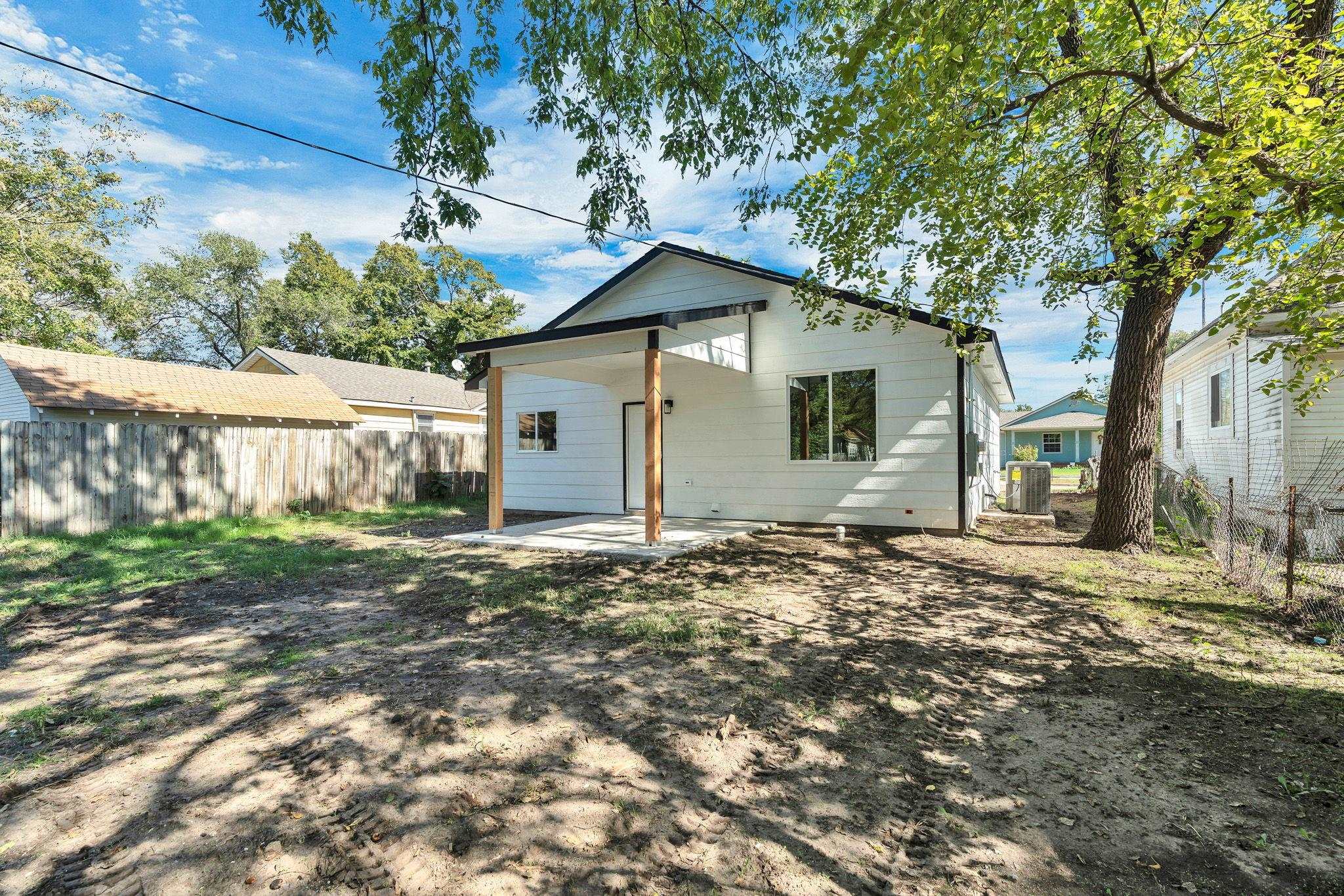 2331 N Jackson Property Photo 27