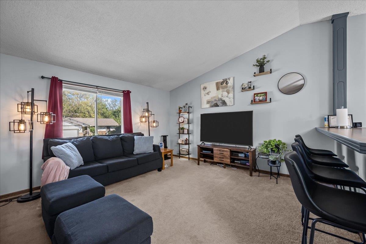 2225 S Dalton St Property Photo 3
