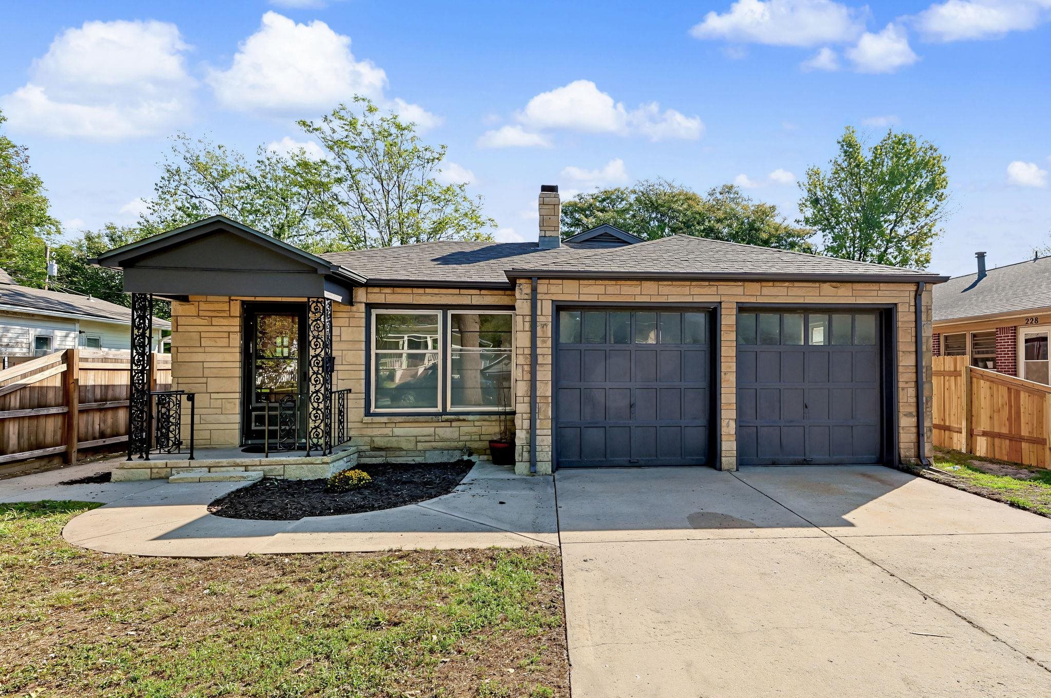 226 S Fern Property Photo 1