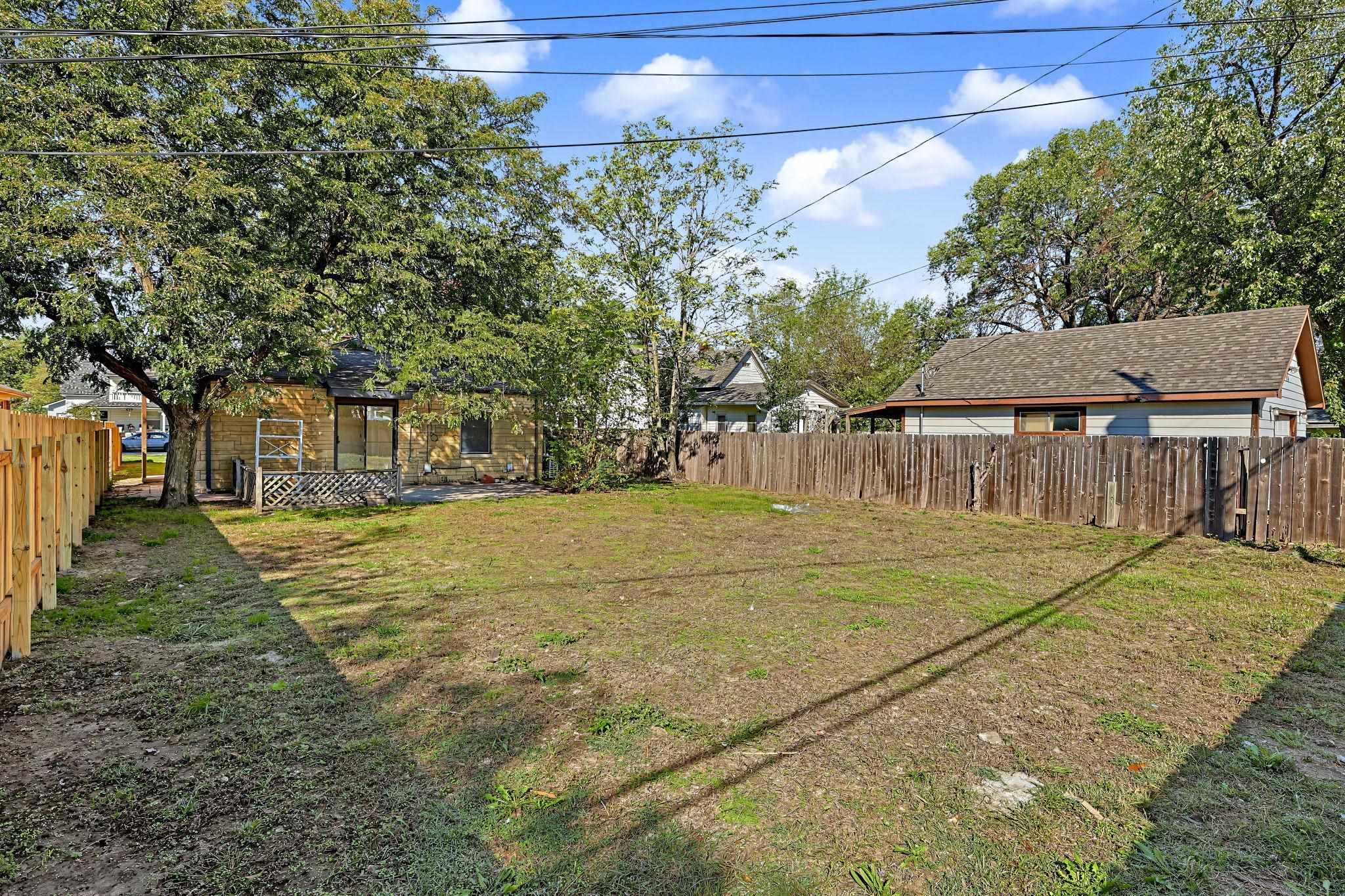 226 S Fern Property Photo 27