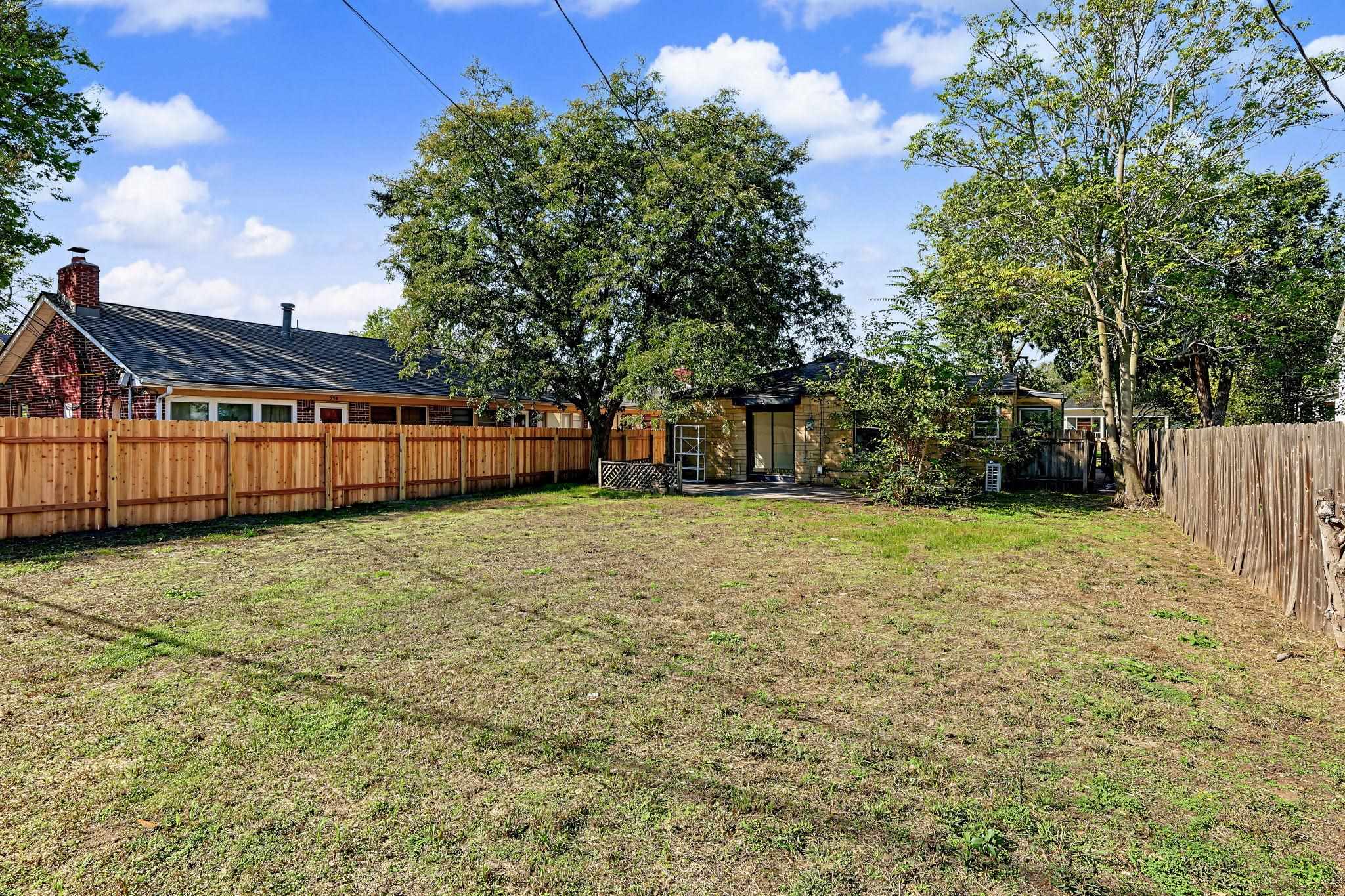 226 S Fern Property Photo 30