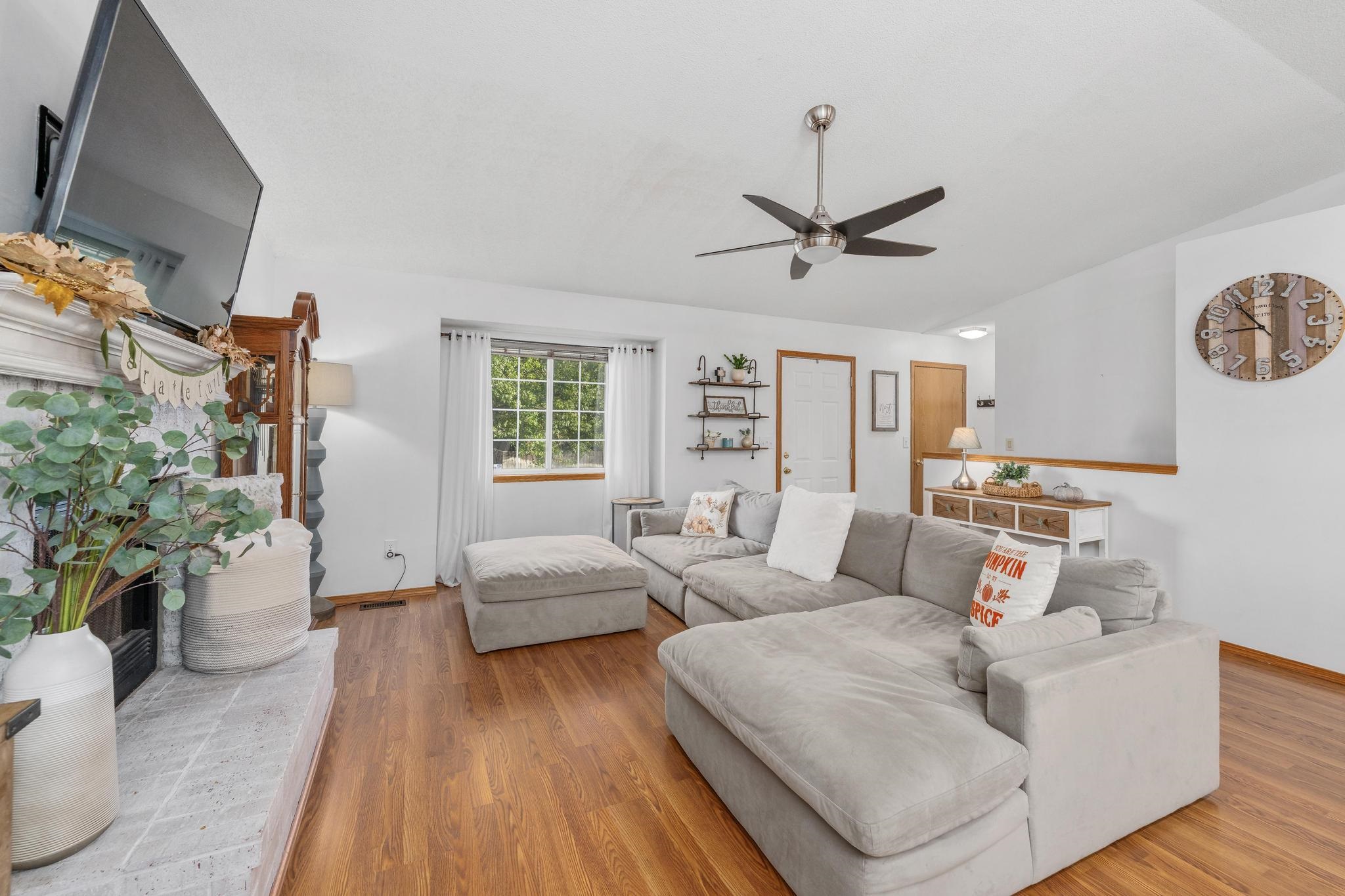 1206 N Manchester Ct Property Photo 7