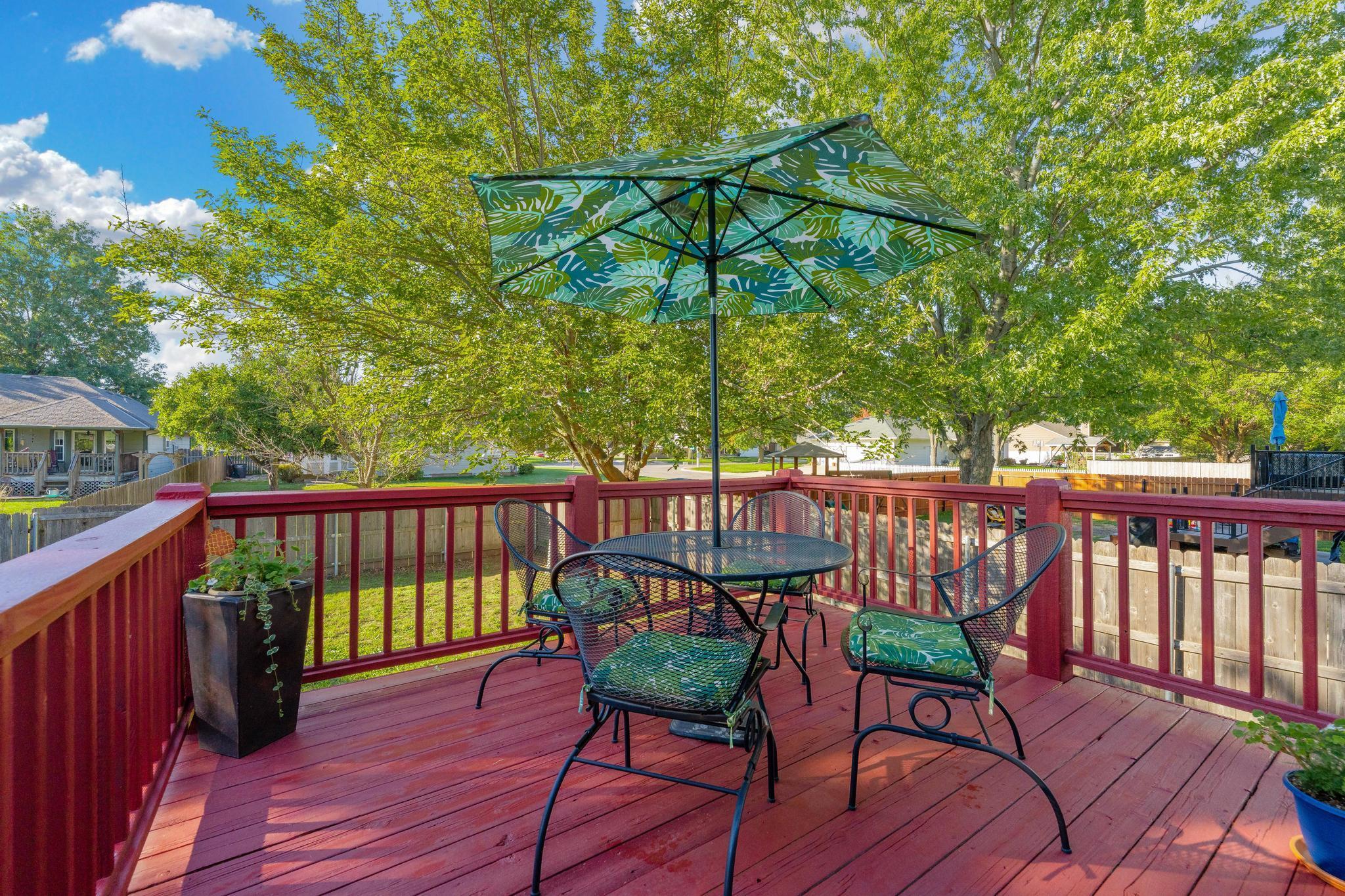 1206 N Manchester Ct Property Photo 27