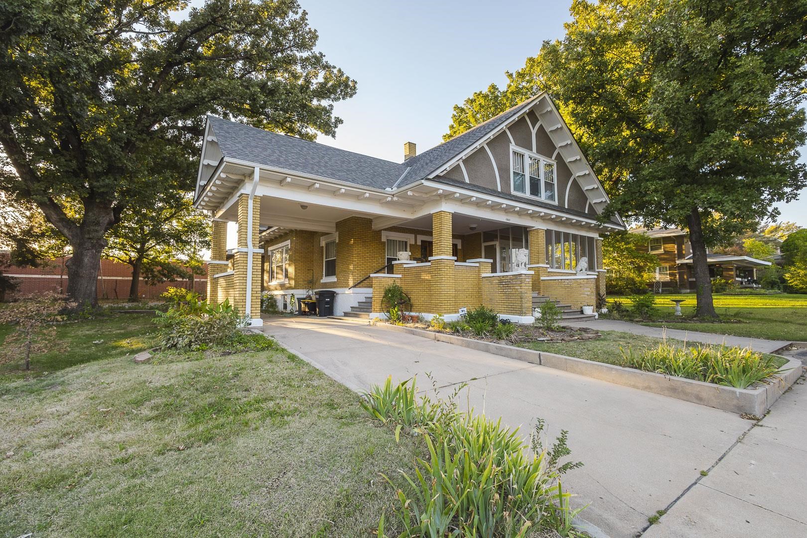 1003 N State St. Property Photo 3