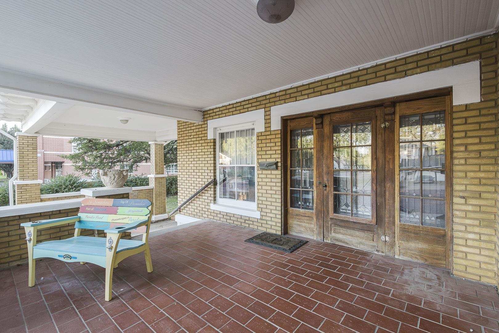 1003 N State St. Property Photo 4