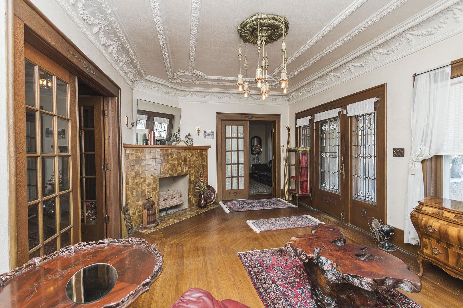 1003 N State St. Property Photo 6