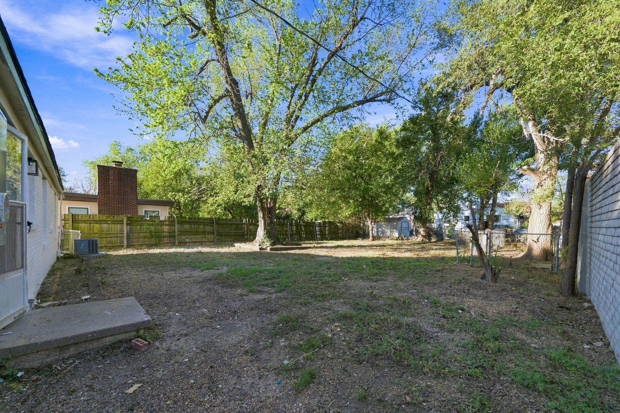 601 S Calhoun Property Photo 27