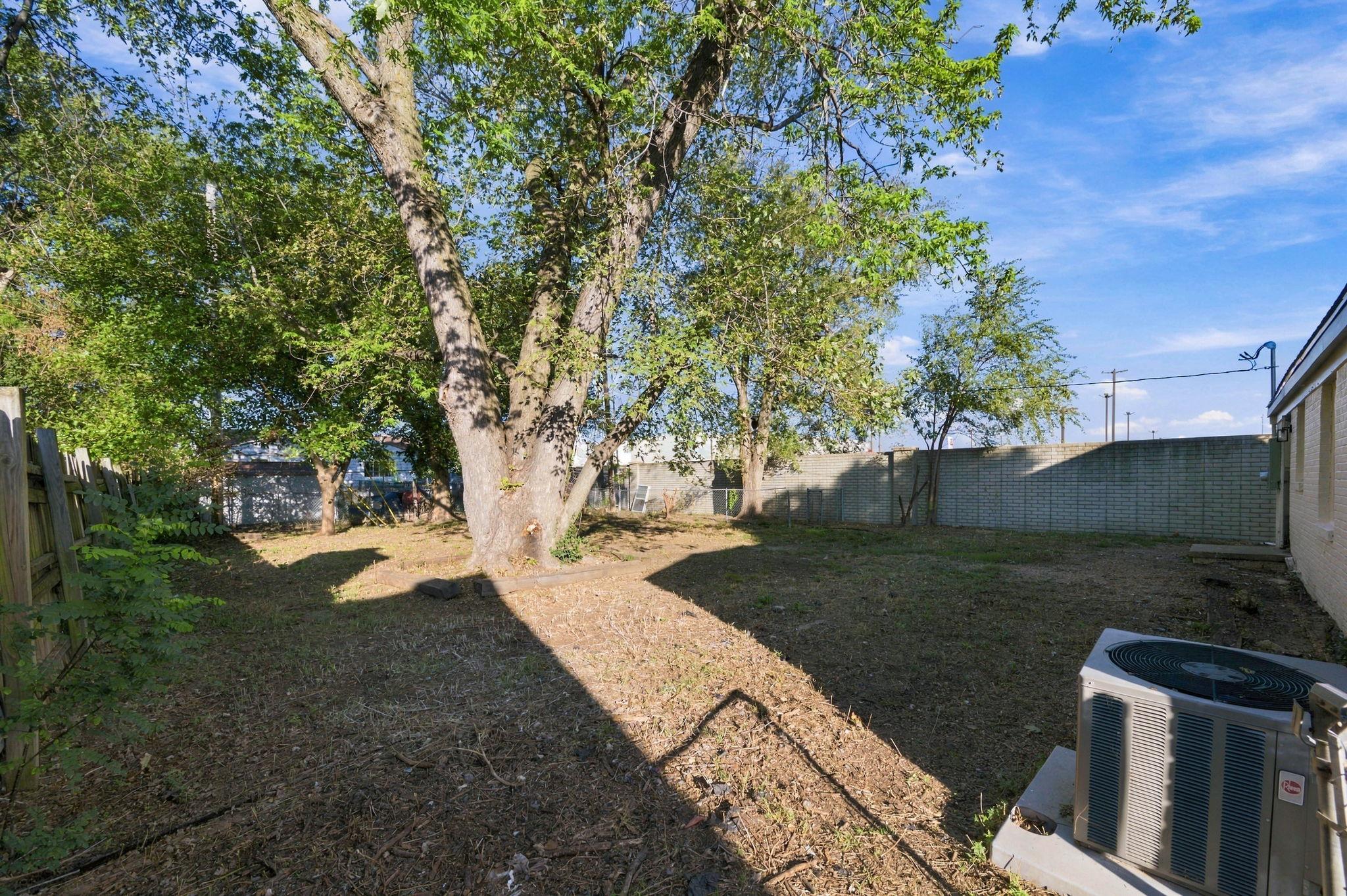 601 S Calhoun Property Photo 28
