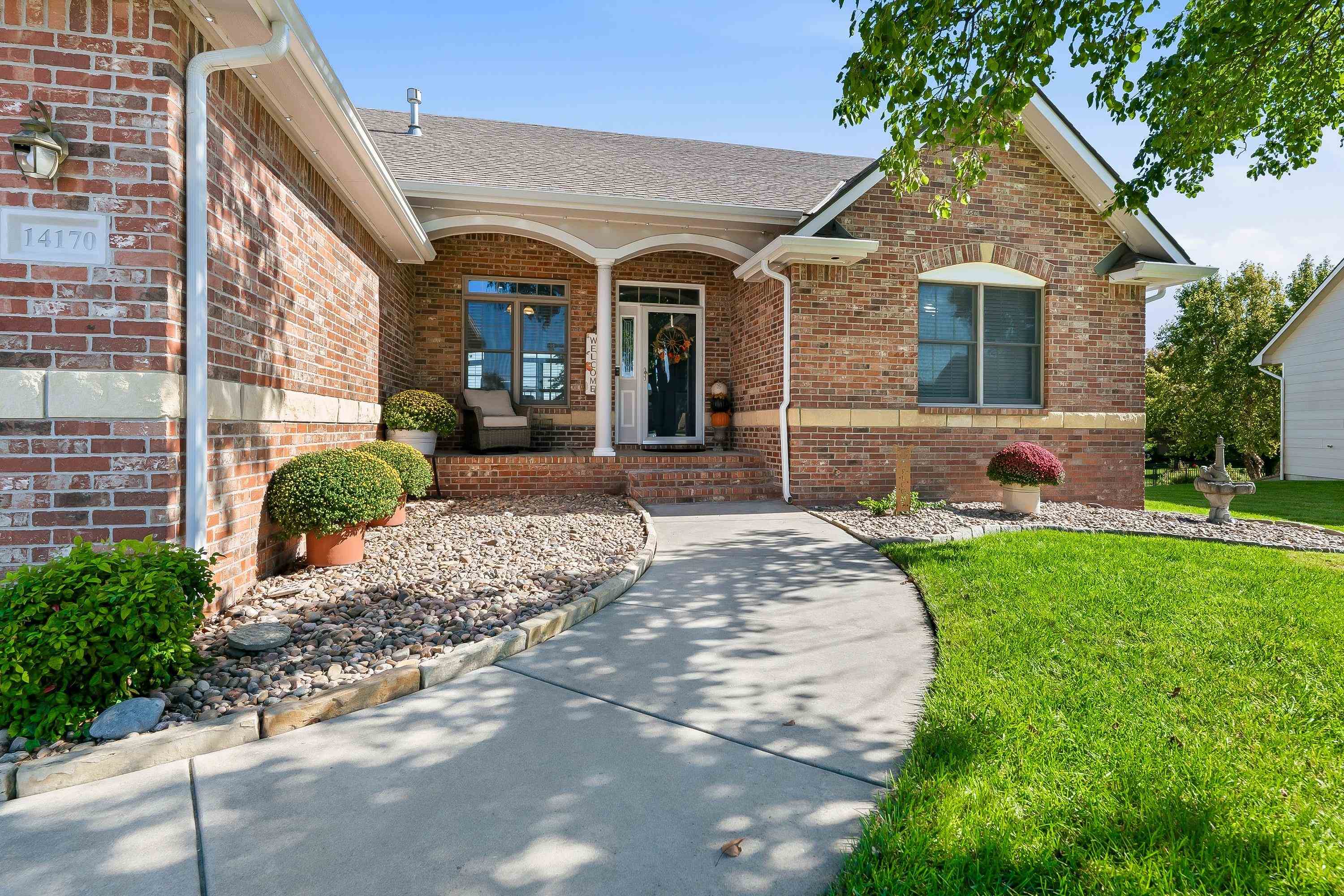 14170 W Highland Springs Property Photo 3