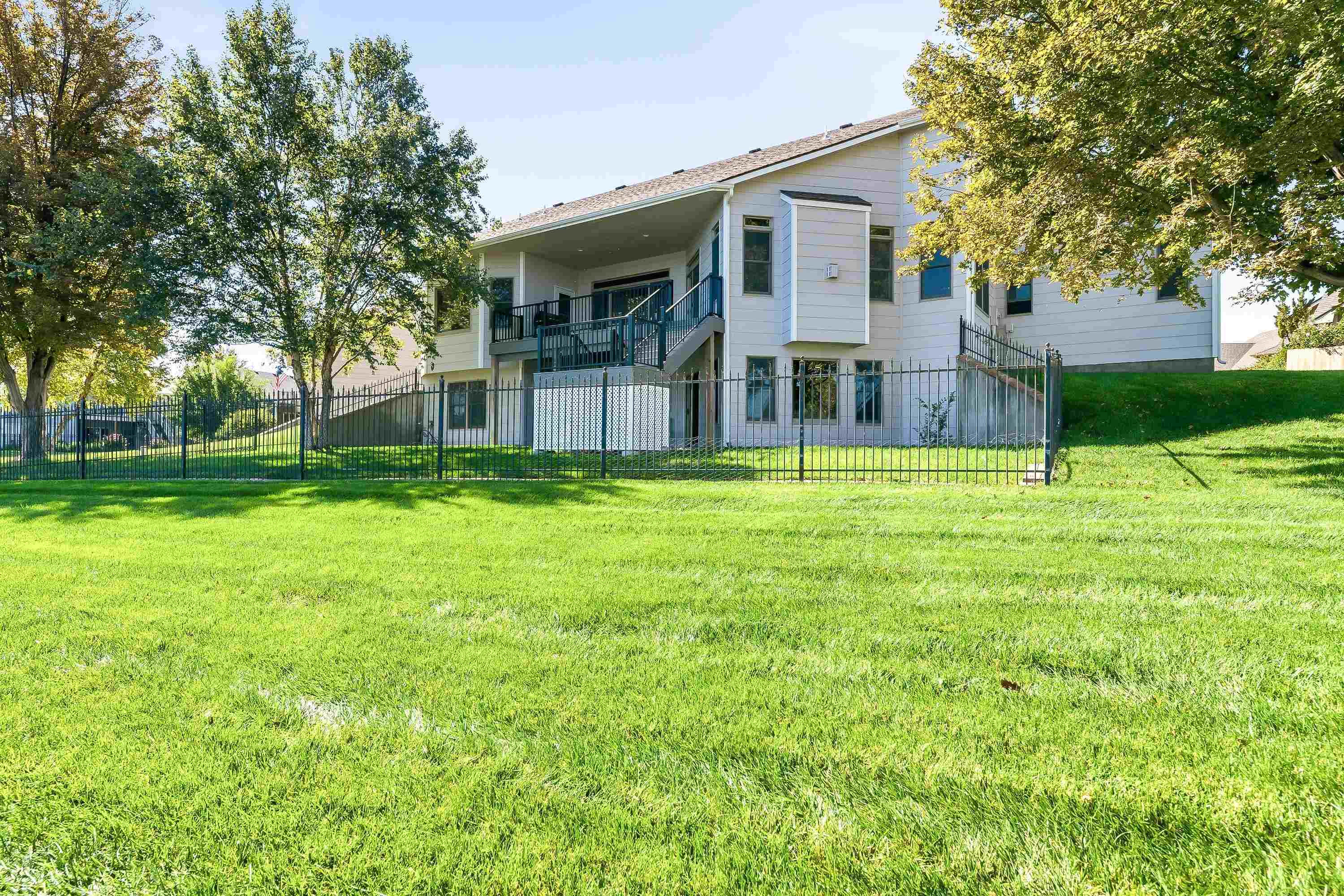 14170 W Highland Springs Property Photo 4