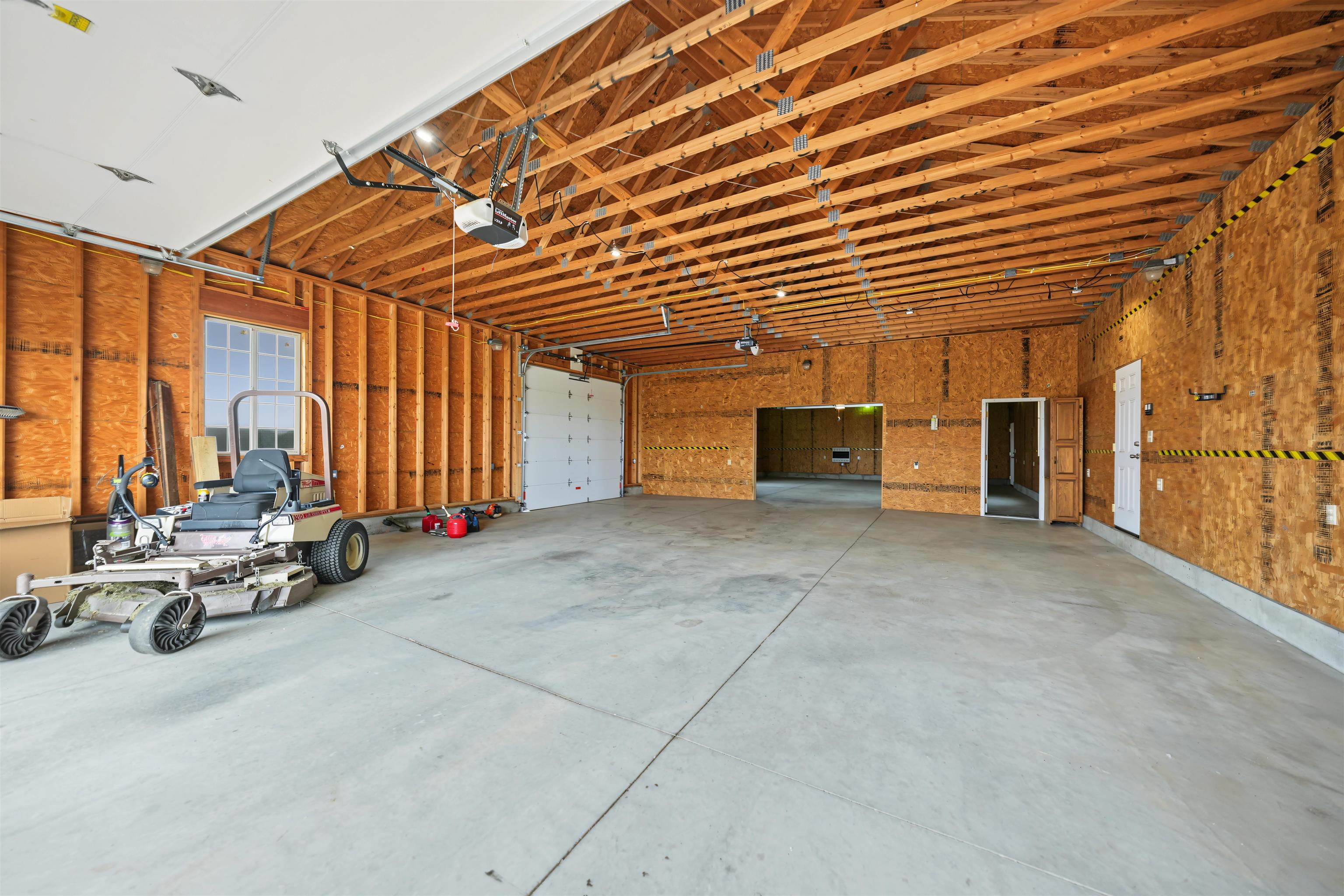 740 N Brookville Rd Property Photo 32
