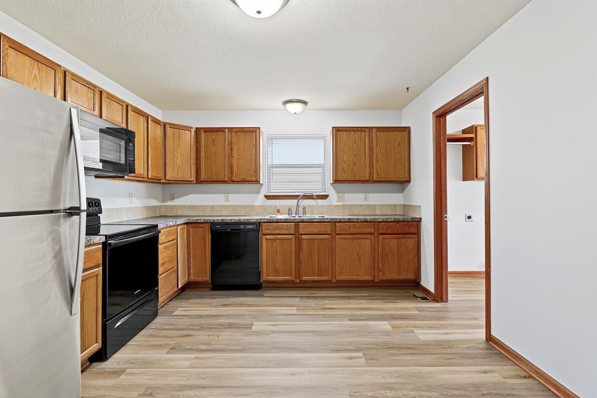 1005 Silverado Ct Property Photo 8