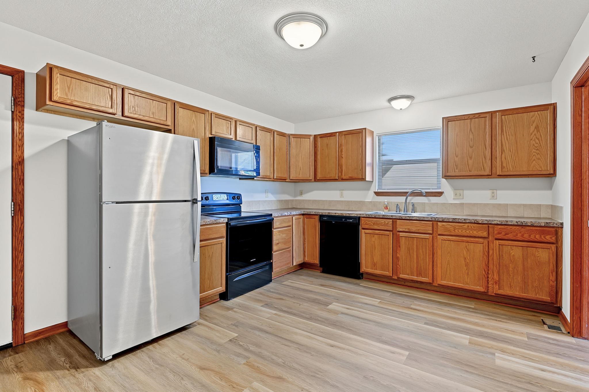 1005 Silverado Ct Property Photo 9