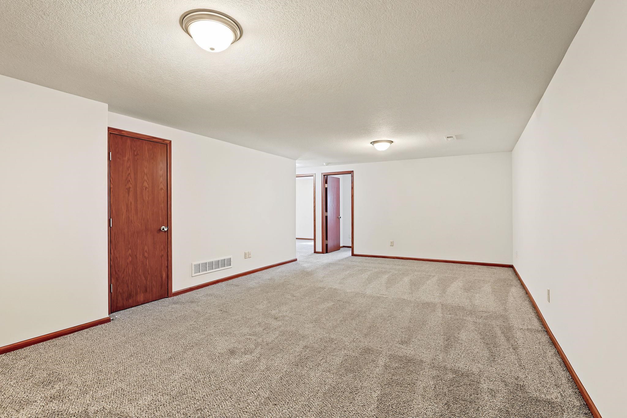 1005 Silverado Ct Property Photo 22