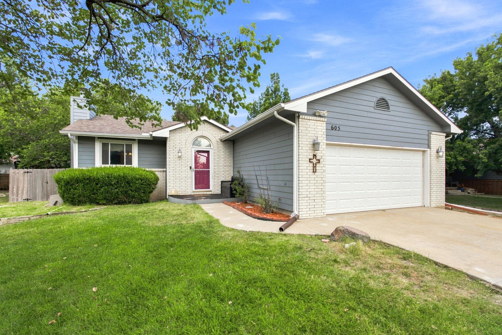 605 S Spruce Property Photo 1