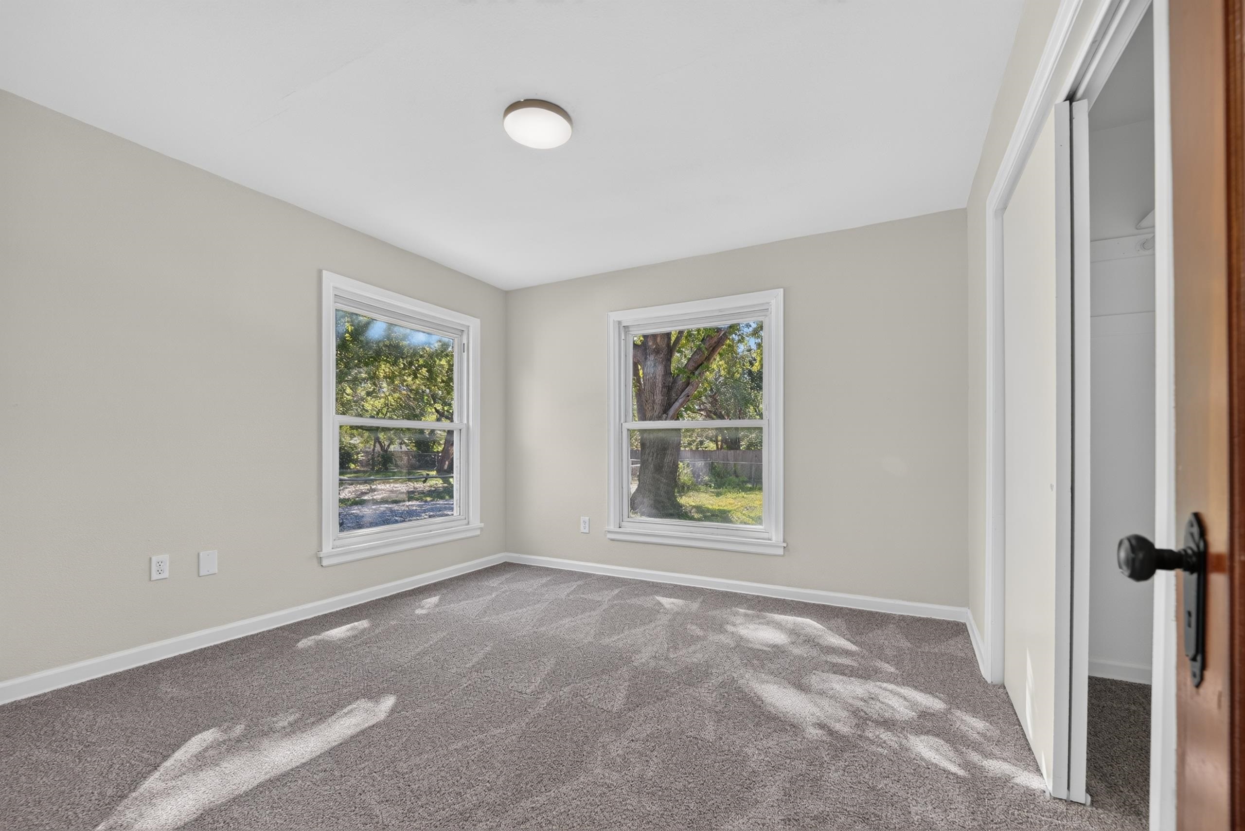 3426 E Navajo Ln Property Photo 13